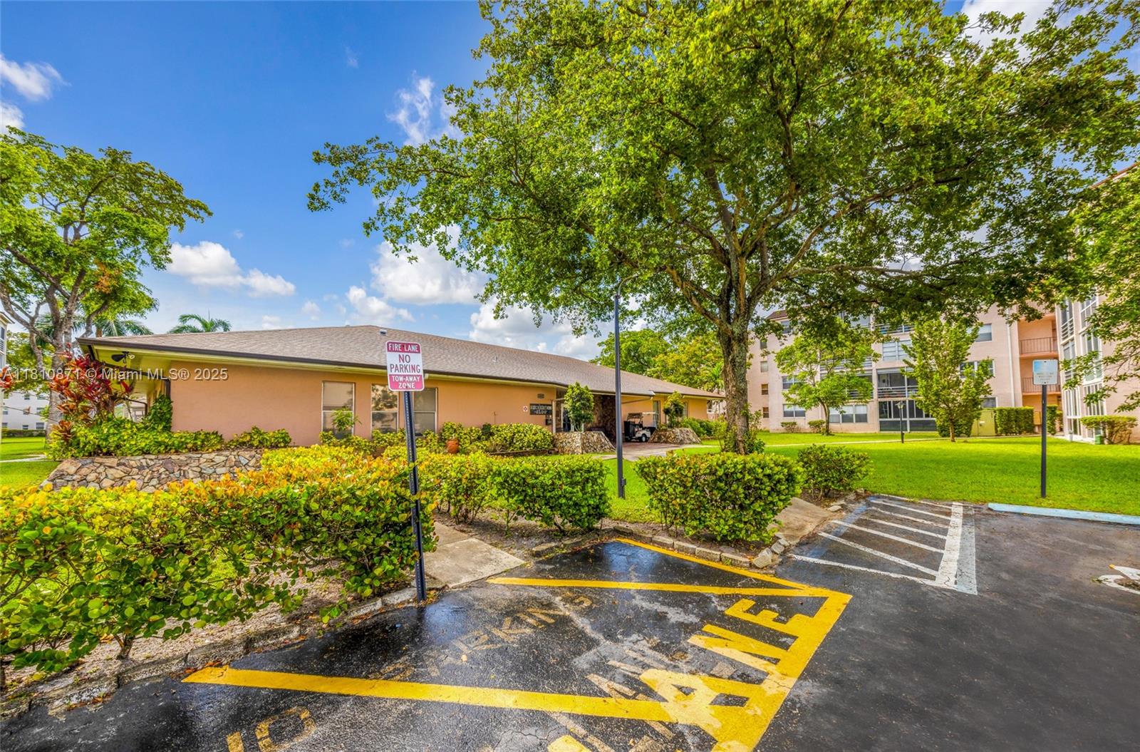 2871 Somerset Dr #112, Lauderdale Lakes, Florida image 22