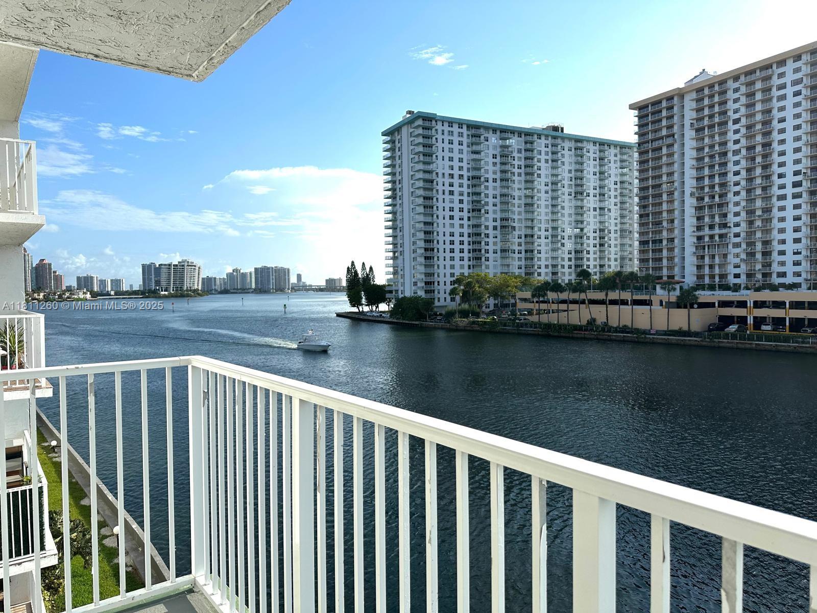 4000 NE 169th St #405, North Miami Beach, Florida image 22