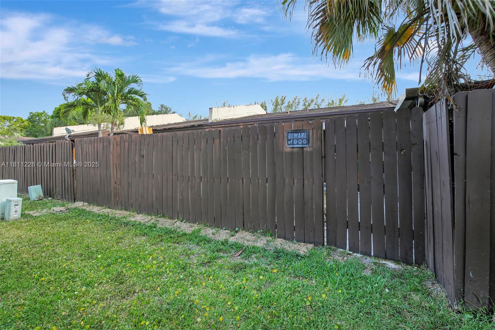 2001 Seagrape Ave, Pembroke Pines, Florida image 23