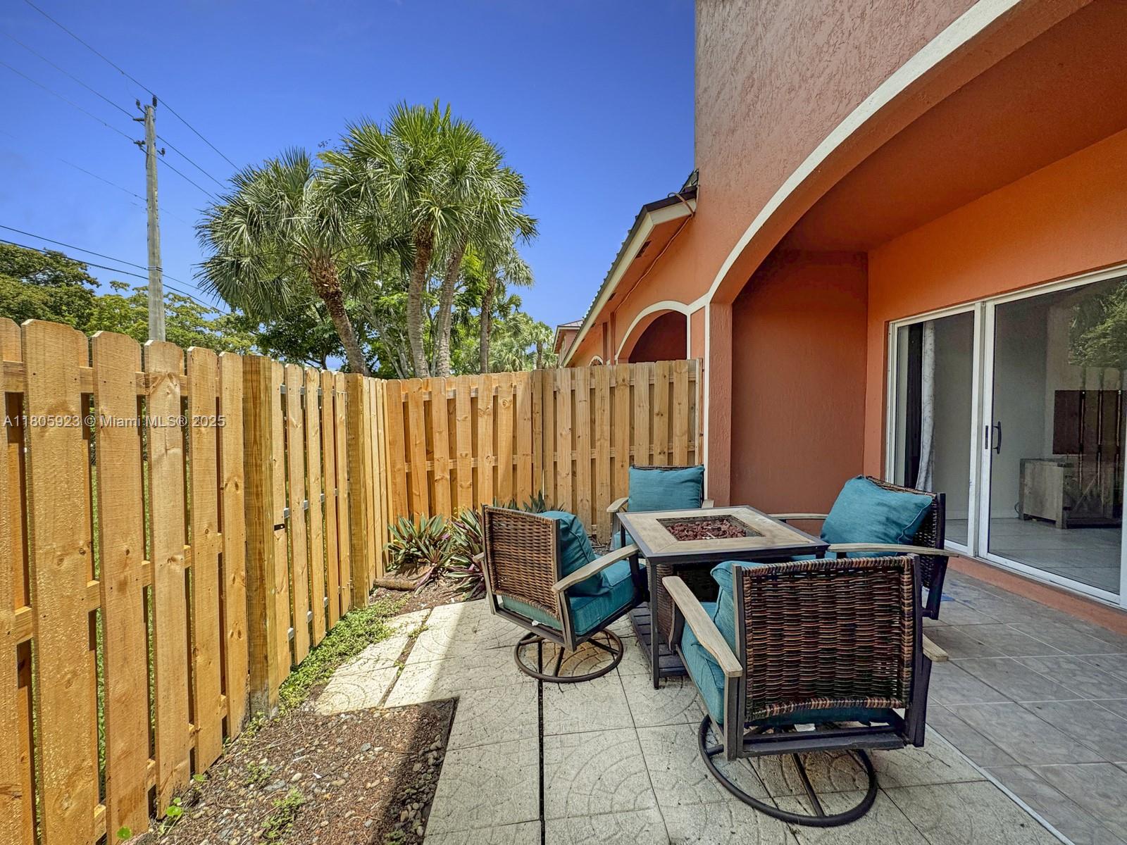 1104 NW 100th Ave, Pembroke Pines, Florida image 28