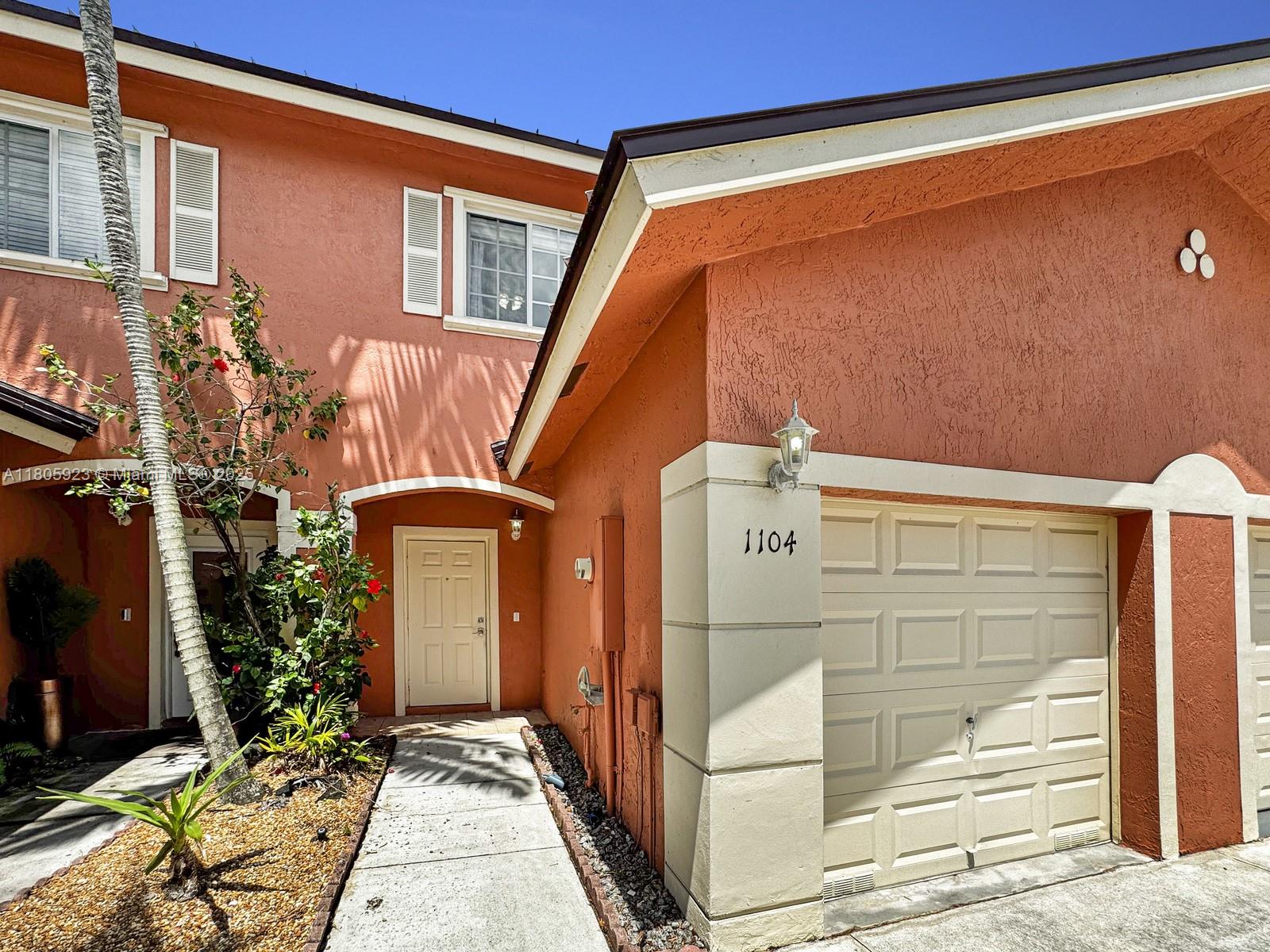 1104 NW 100th Ave, Pembroke Pines, Florida image 3