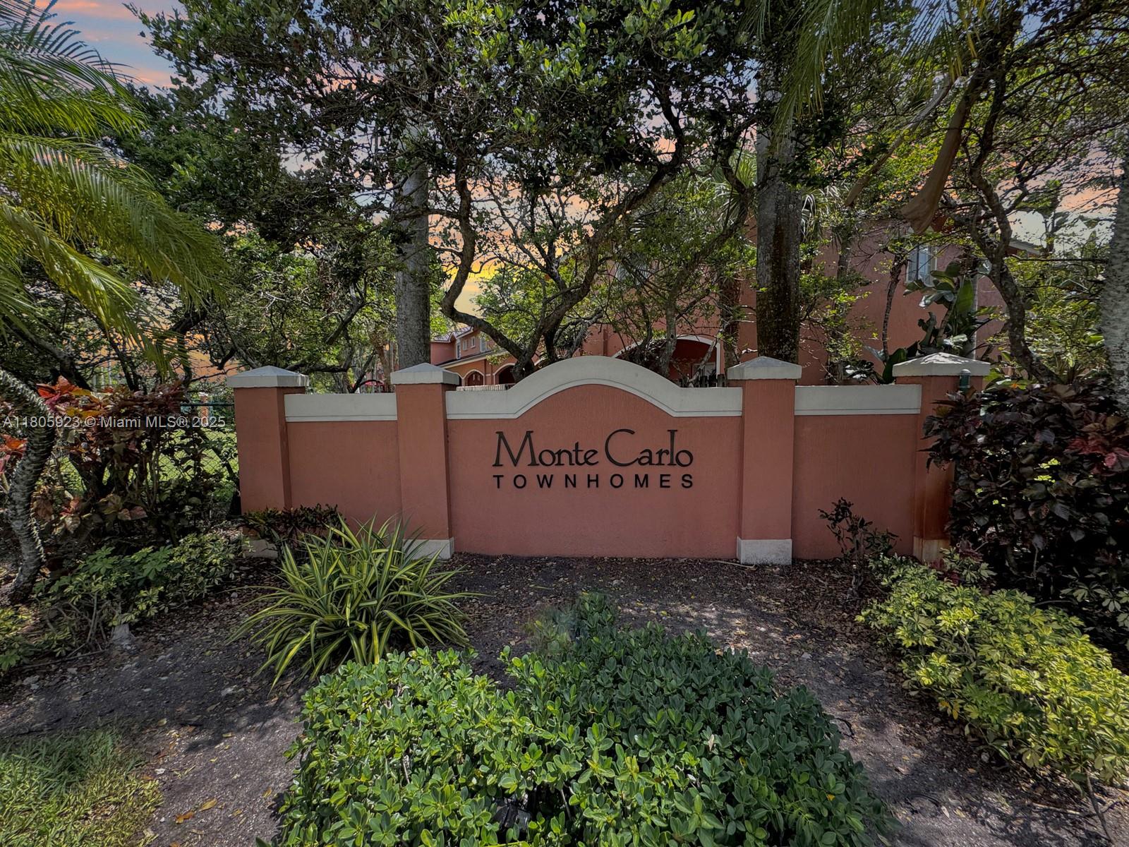 1104 NW 100th Ave, Pembroke Pines, Florida image 31