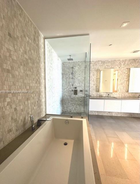 68 SE 6th St #2507, Miami, Florida image 20