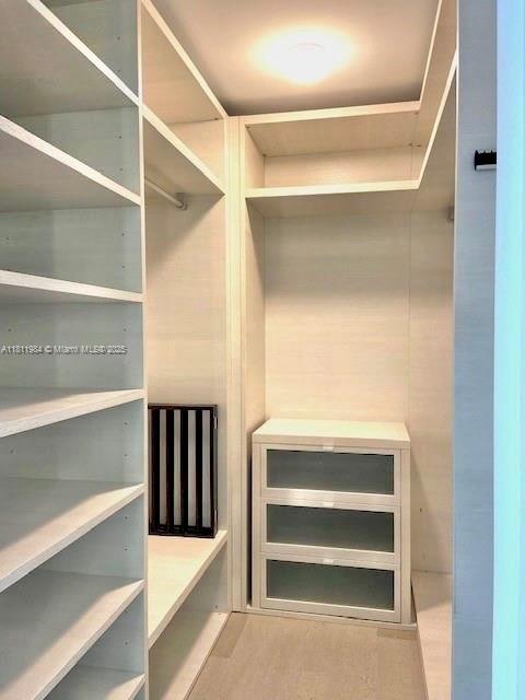 68 SE 6th St #2507, Miami, Florida image 23