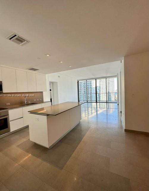 68 SE 6th St #2507, Miami, Florida image 8