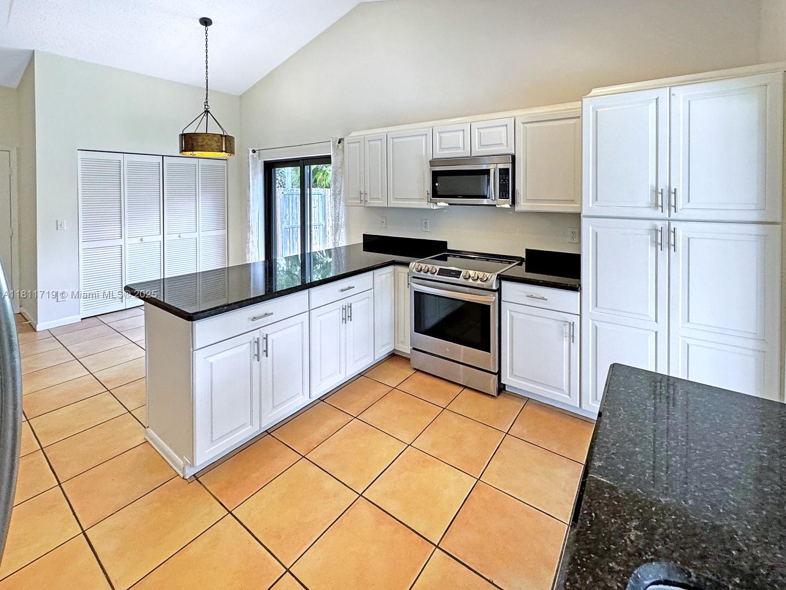 5816 SW 89th Way, Cooper City, Florida image 14