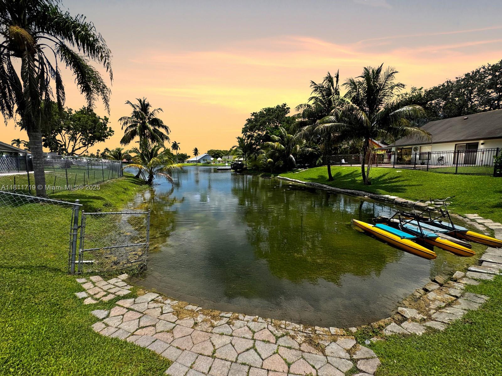 5816 SW 89th Way, Cooper City, Florida image 40