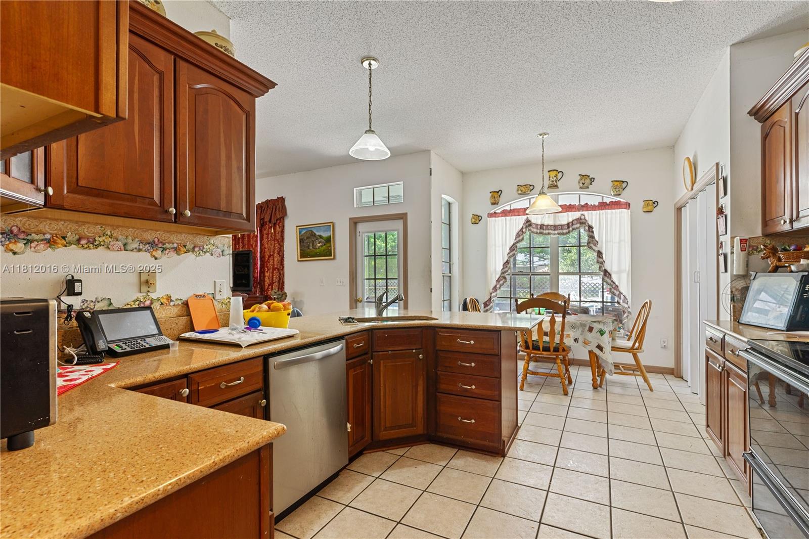 818 N Fairbanks Dr, Deltona, Florida image 16
