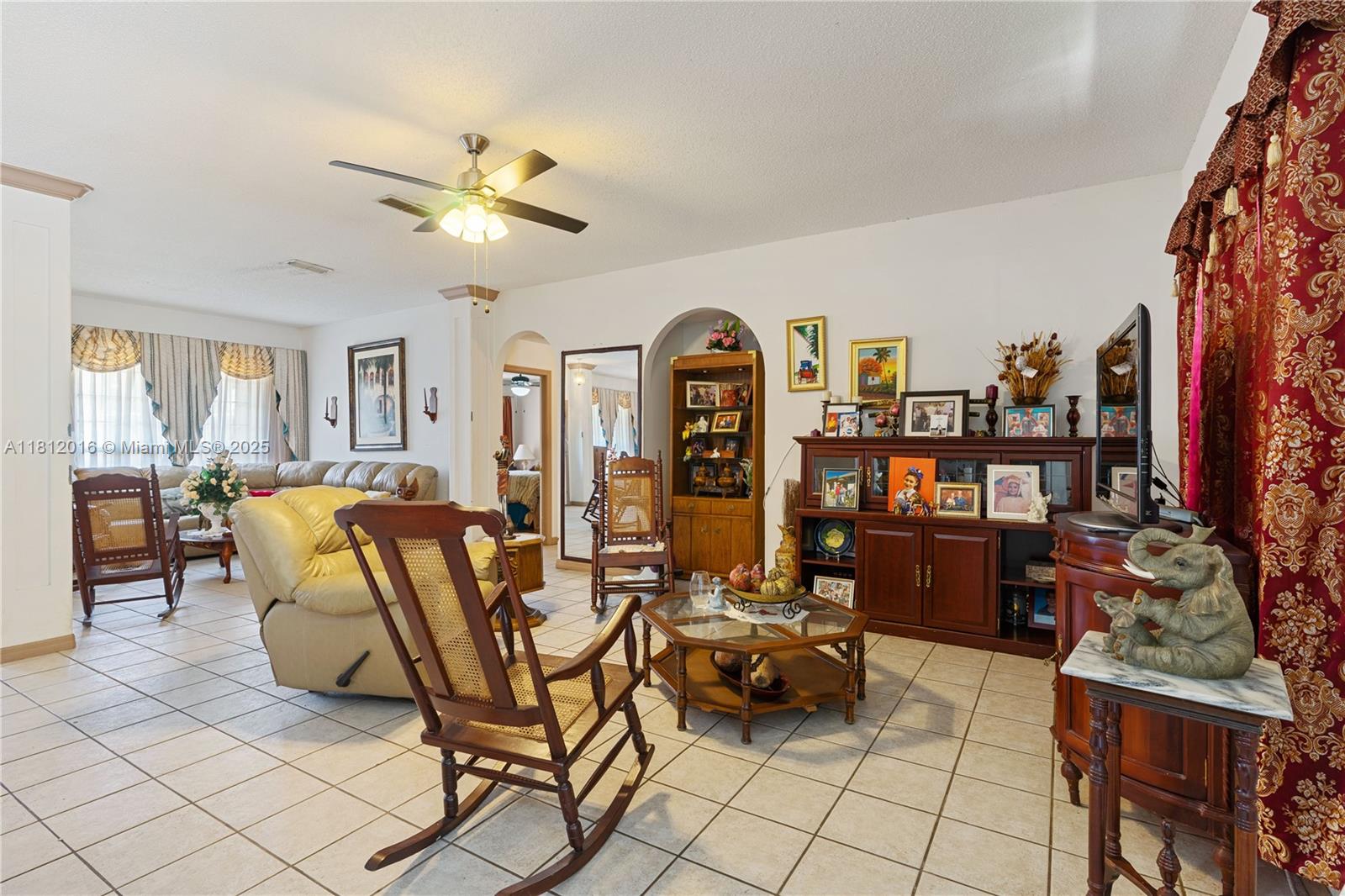 818 N Fairbanks Dr, Deltona, Florida image 8