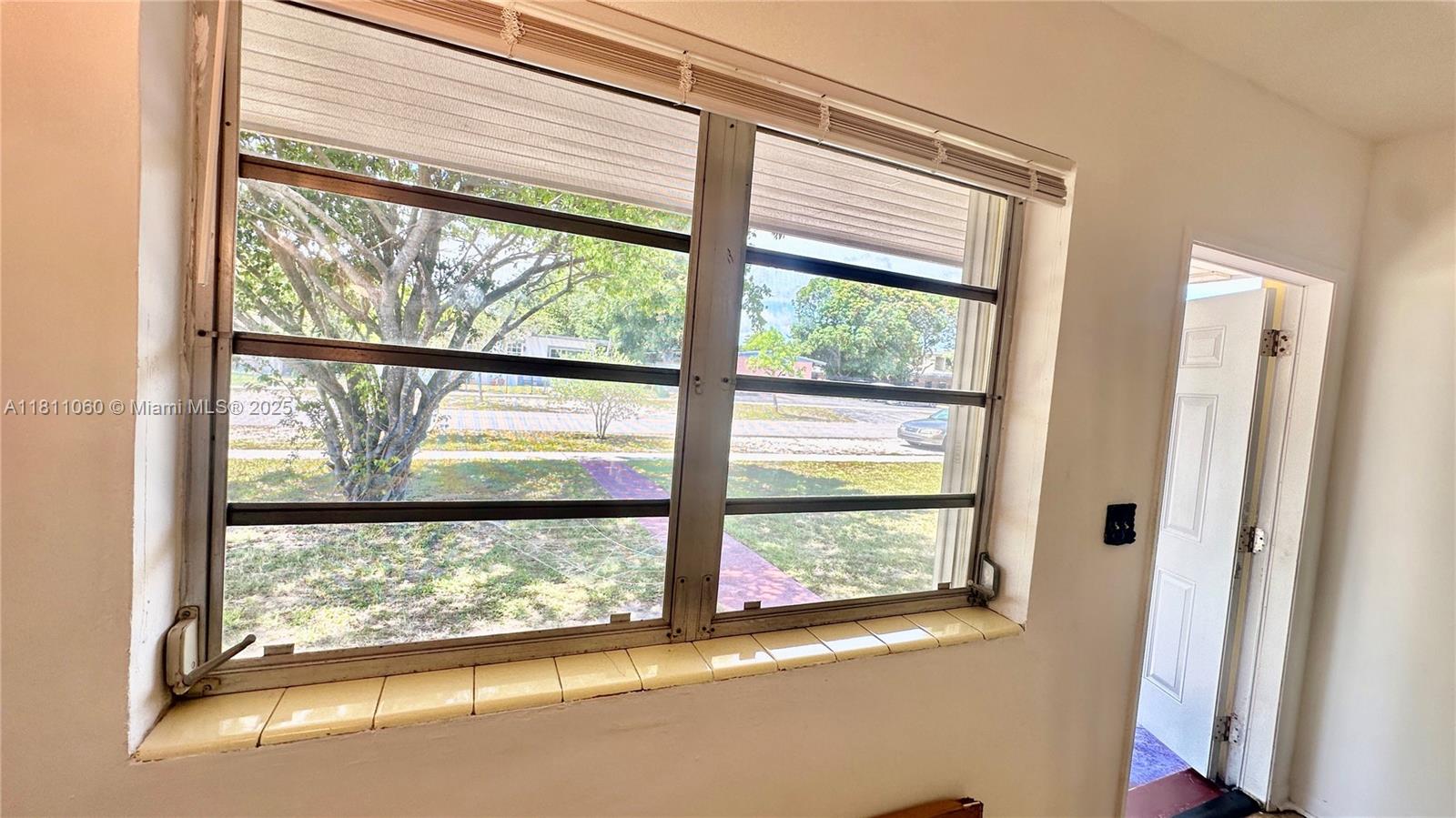 580 NE 139th St, North Miami, Florida image 6