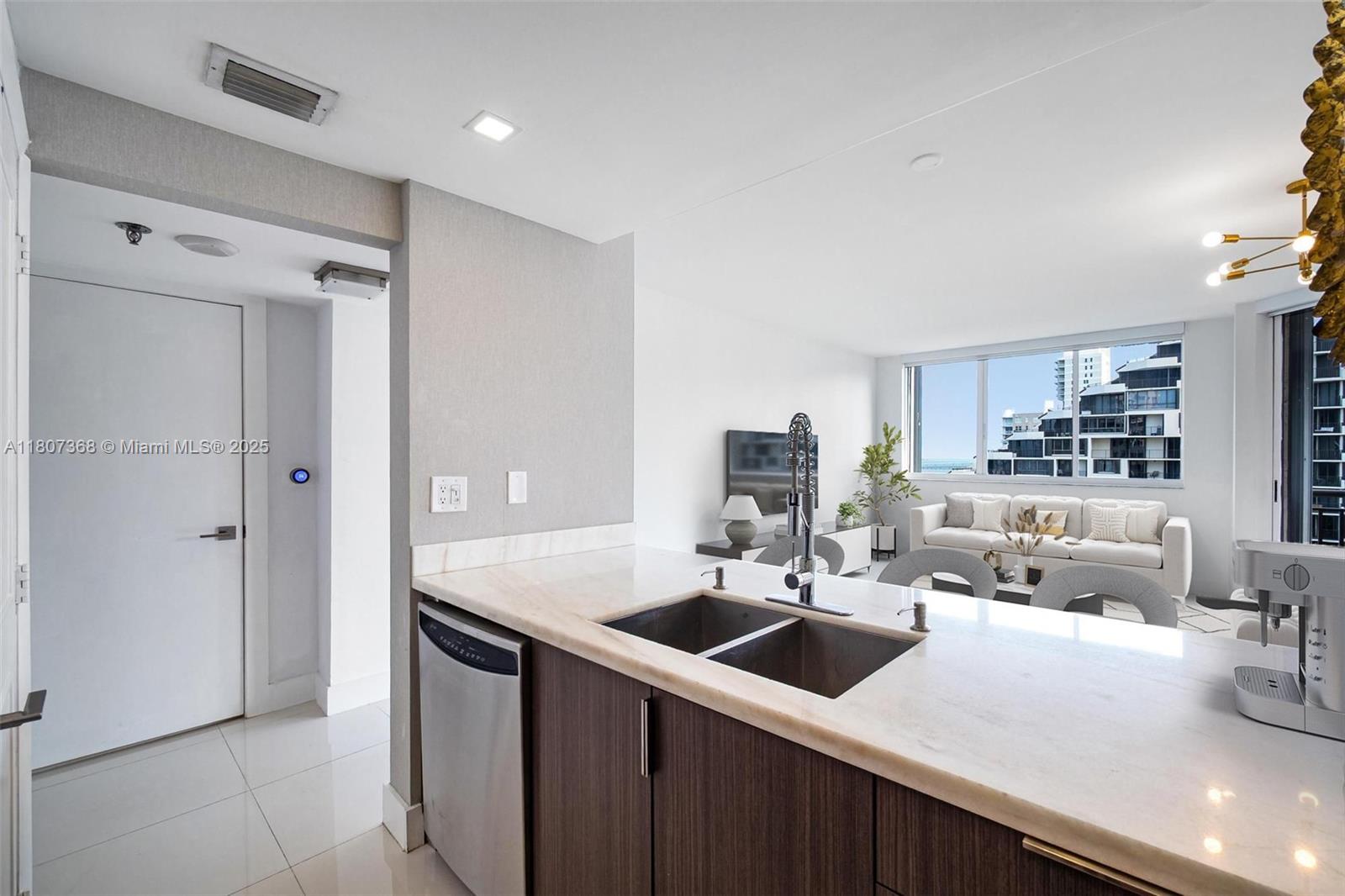 540 Brickell Key Dr #1817, Miami, Florida image 10