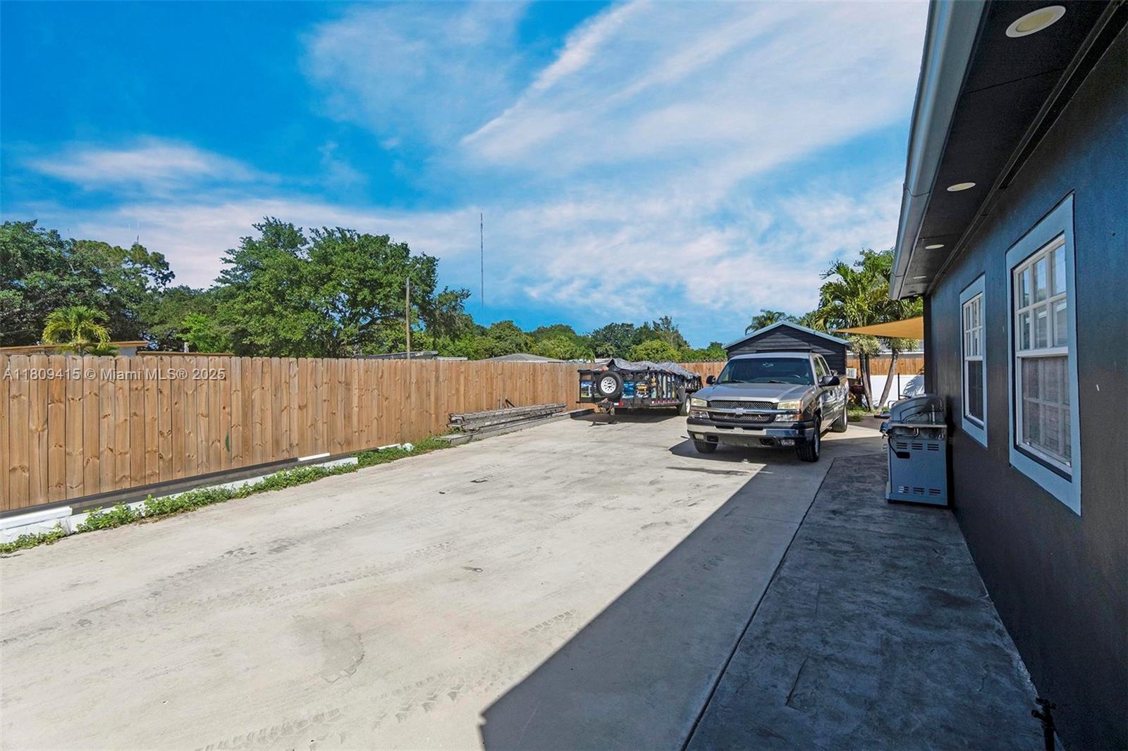3325 SW 59th Ter, West Park, Florida image 32