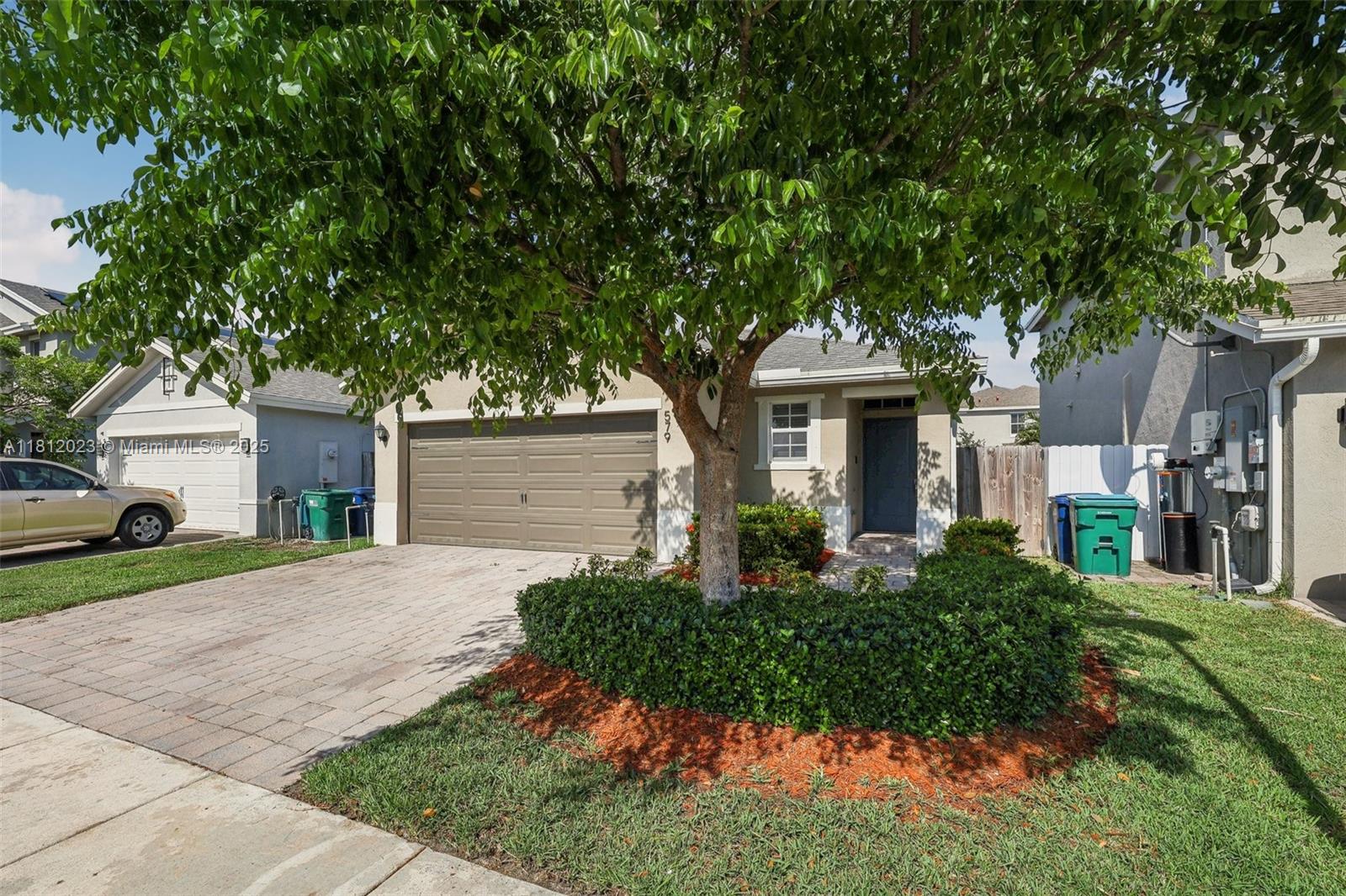 579 NE 6th Pl, Florida City, Florida image 1