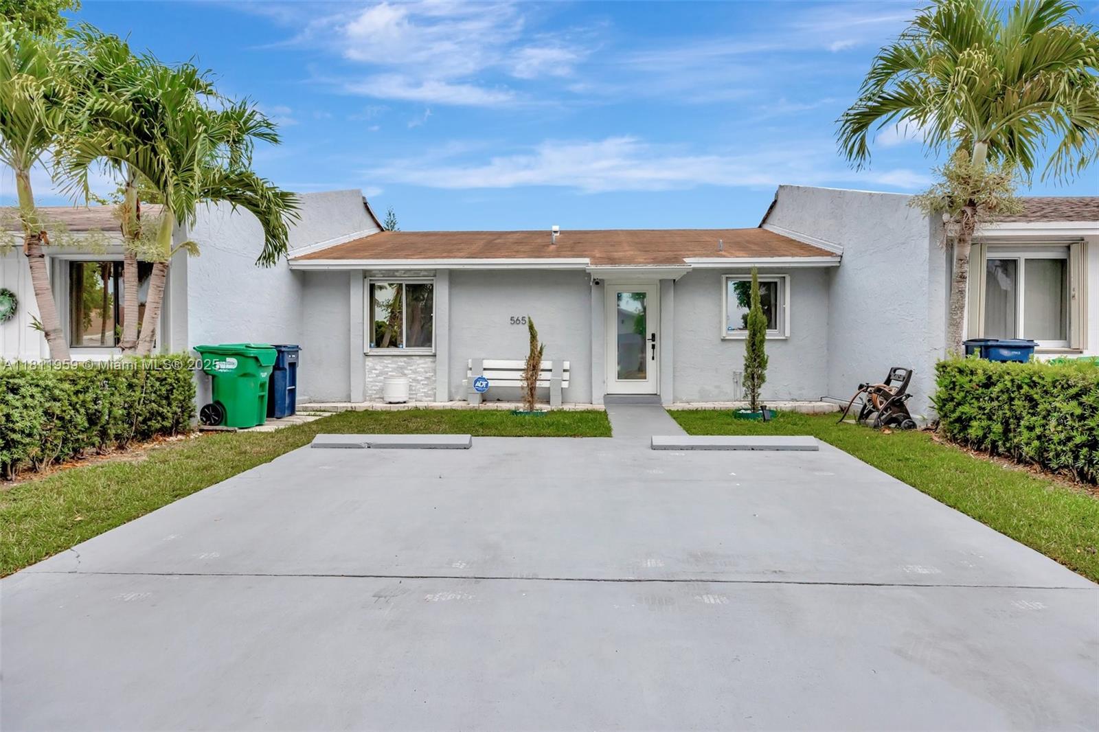 5651 SW 139th Pl, Miami, Florida image 1