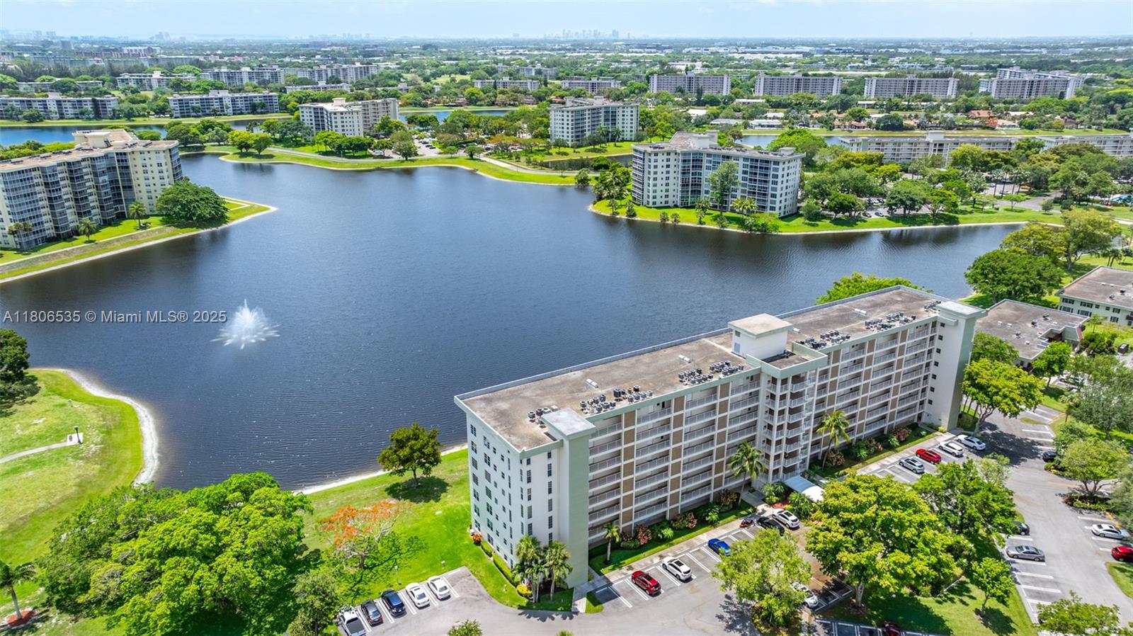 3091 N Course Dr #502, Pompano Beach, Florida image 36