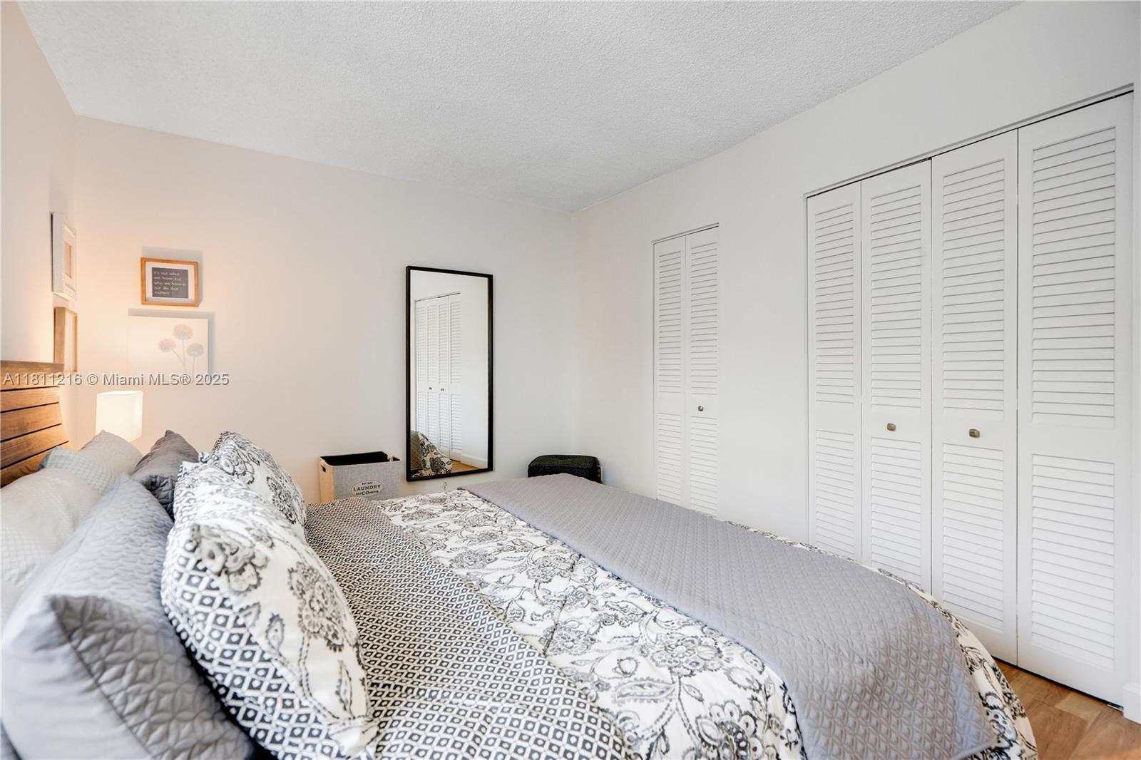 401 Golden Isles Dr #302, Hallandale Beach, Florida image 13