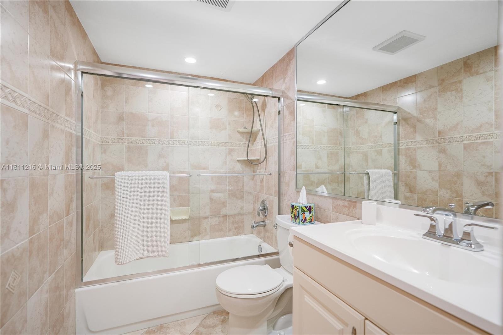 401 Golden Isles Dr #302, Hallandale Beach, Florida image 14