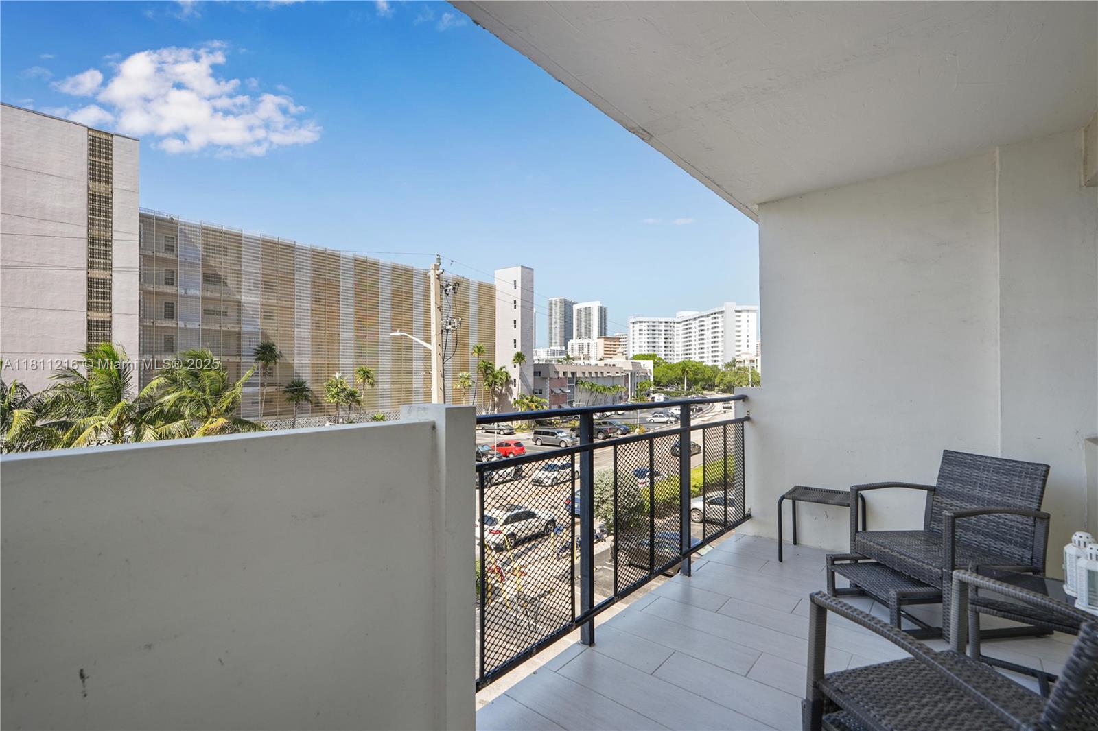 401 Golden Isles Dr #302, Hallandale Beach, Florida image 23