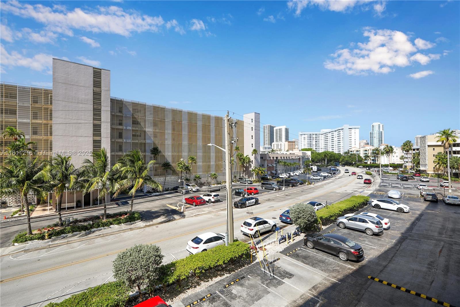401 Golden Isles Dr #302, Hallandale Beach, Florida image 24