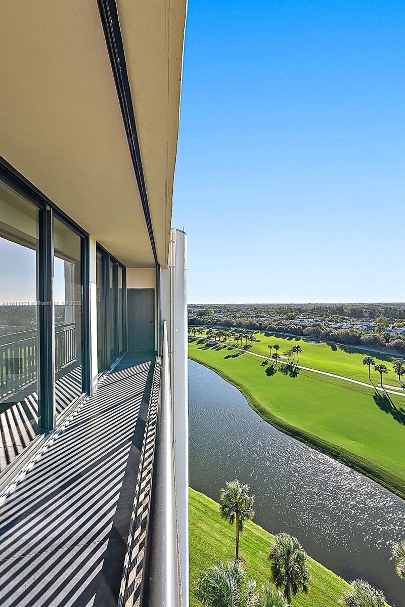 2427 Presidential Way #PH1, West Palm Beach, Florida image 13