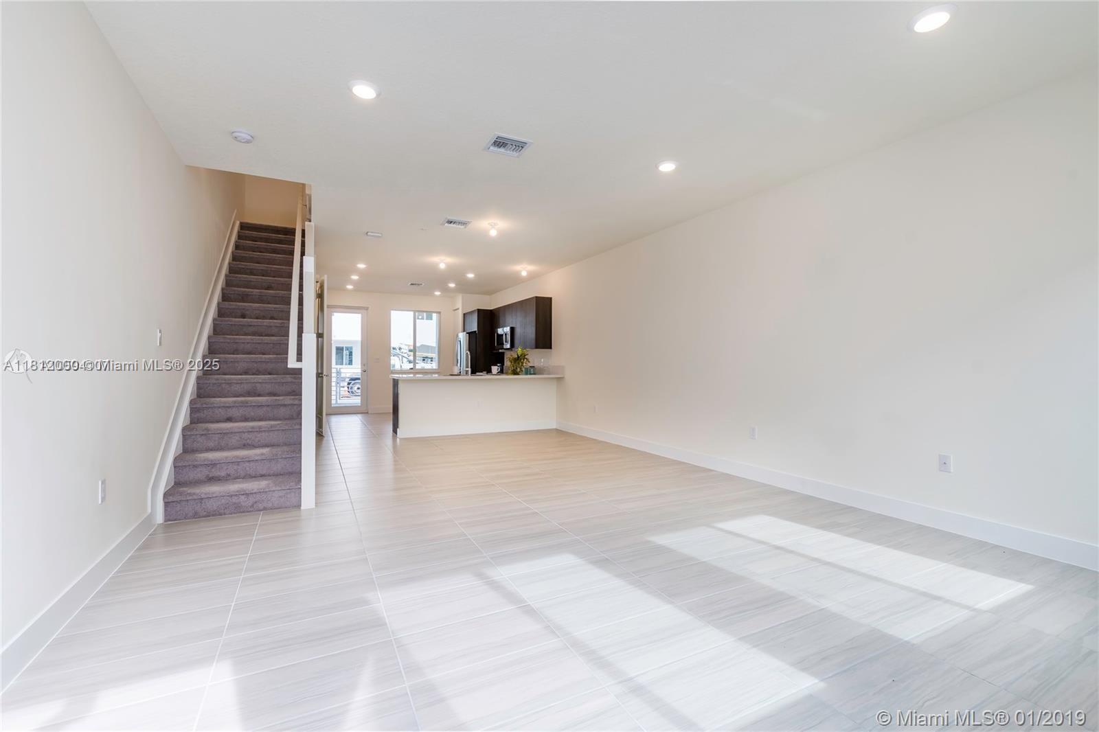 10226 NW 64th Ter #104, Doral, Florida image 2