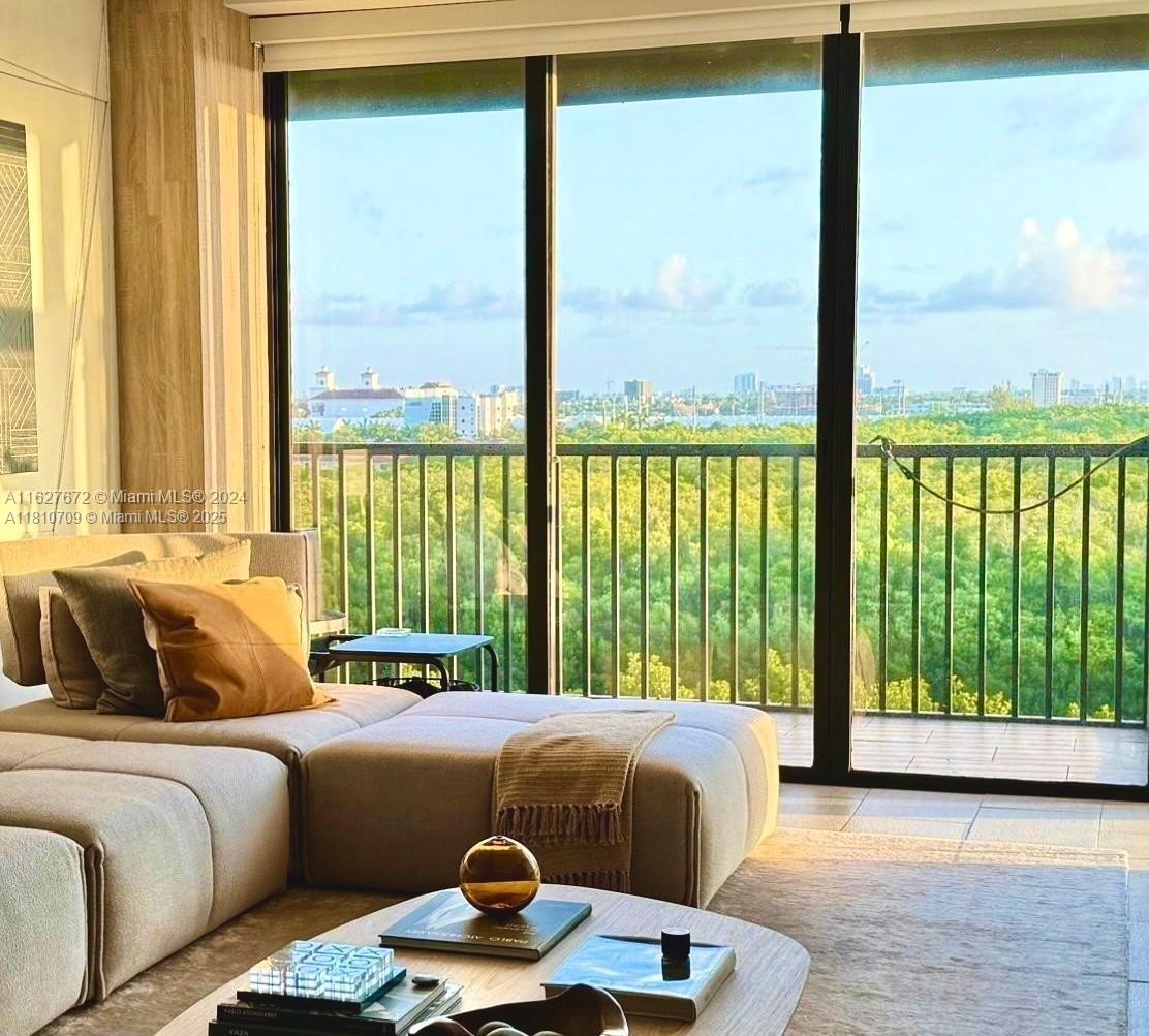 3375 N Country Club Dr #701, Aventura, Florida image 1