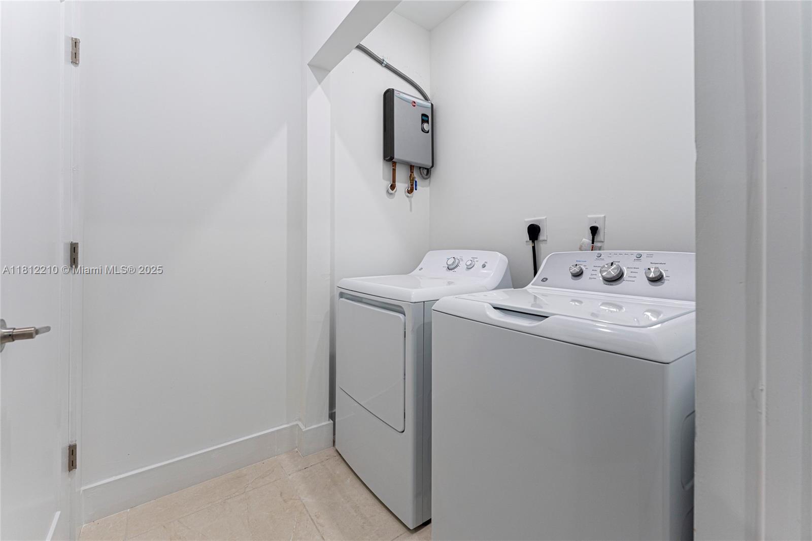 4141 N Oak Pl, Dania Beach, Florida image 13