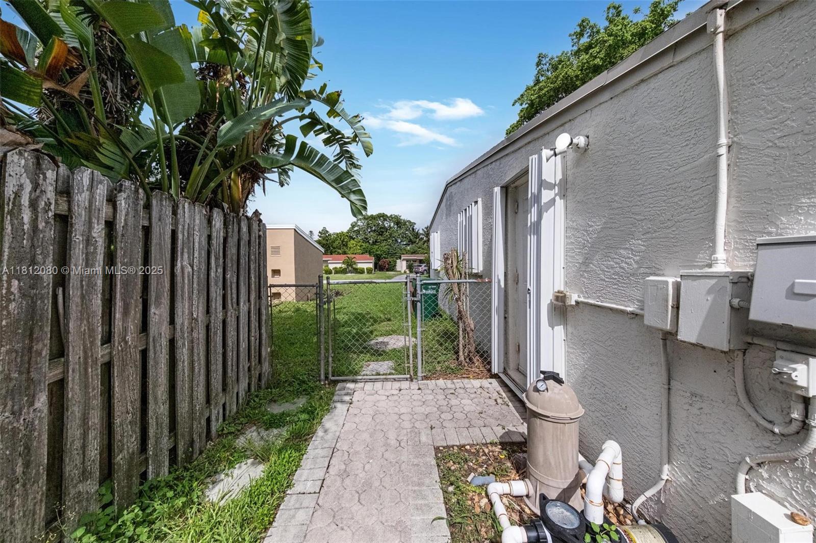 2559 NW 62nd Ter, Margate, Florida image 10
