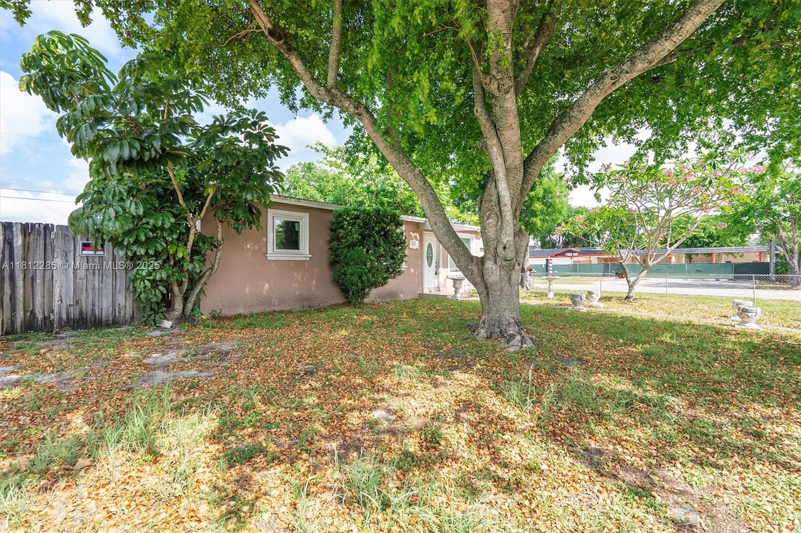 840 N 68th Ter, Hollywood, Florida image 2