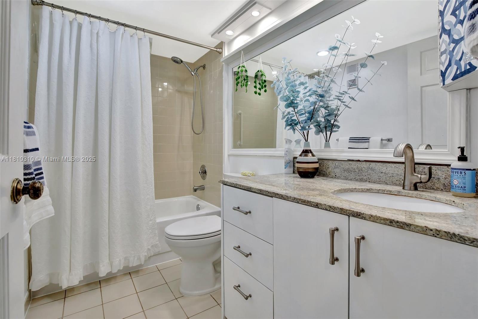 1709 Whitehall Dr #401, Davie, Florida image 28