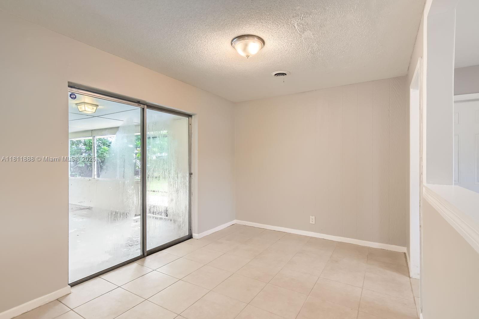 6221 NW 17th St, Sunrise, Florida image 12
