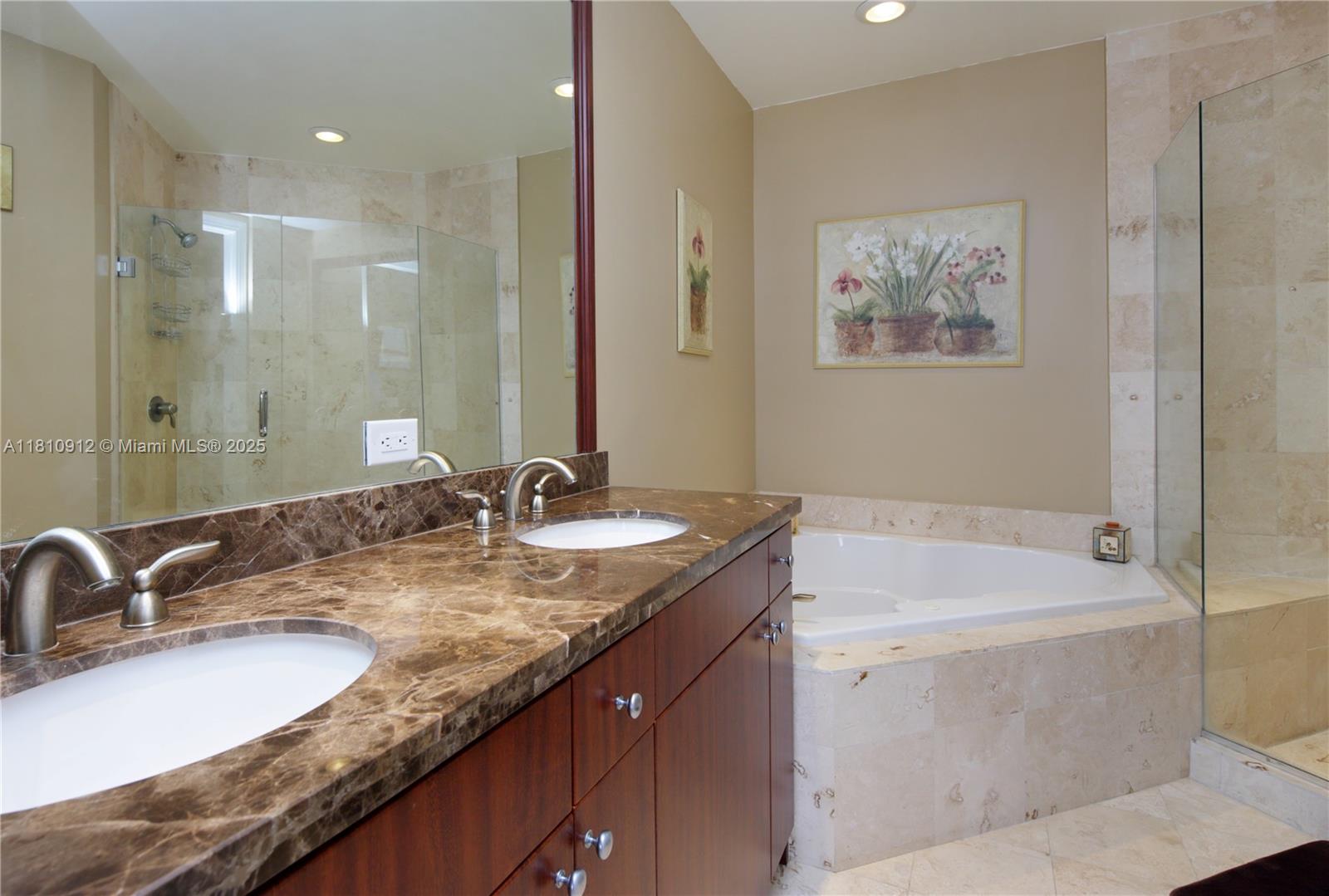 1607 Ponce De Leon Blvd #12E, Coral Gables, Florida image 4