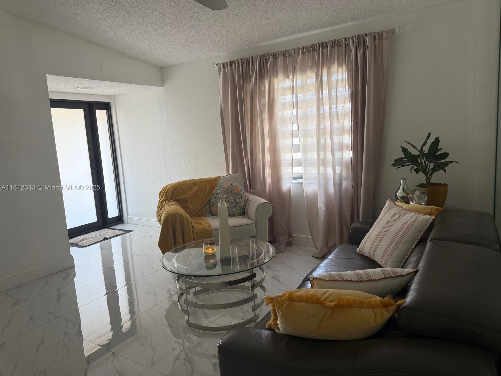 3297 W 70th St, Hialeah, Florida image 23
