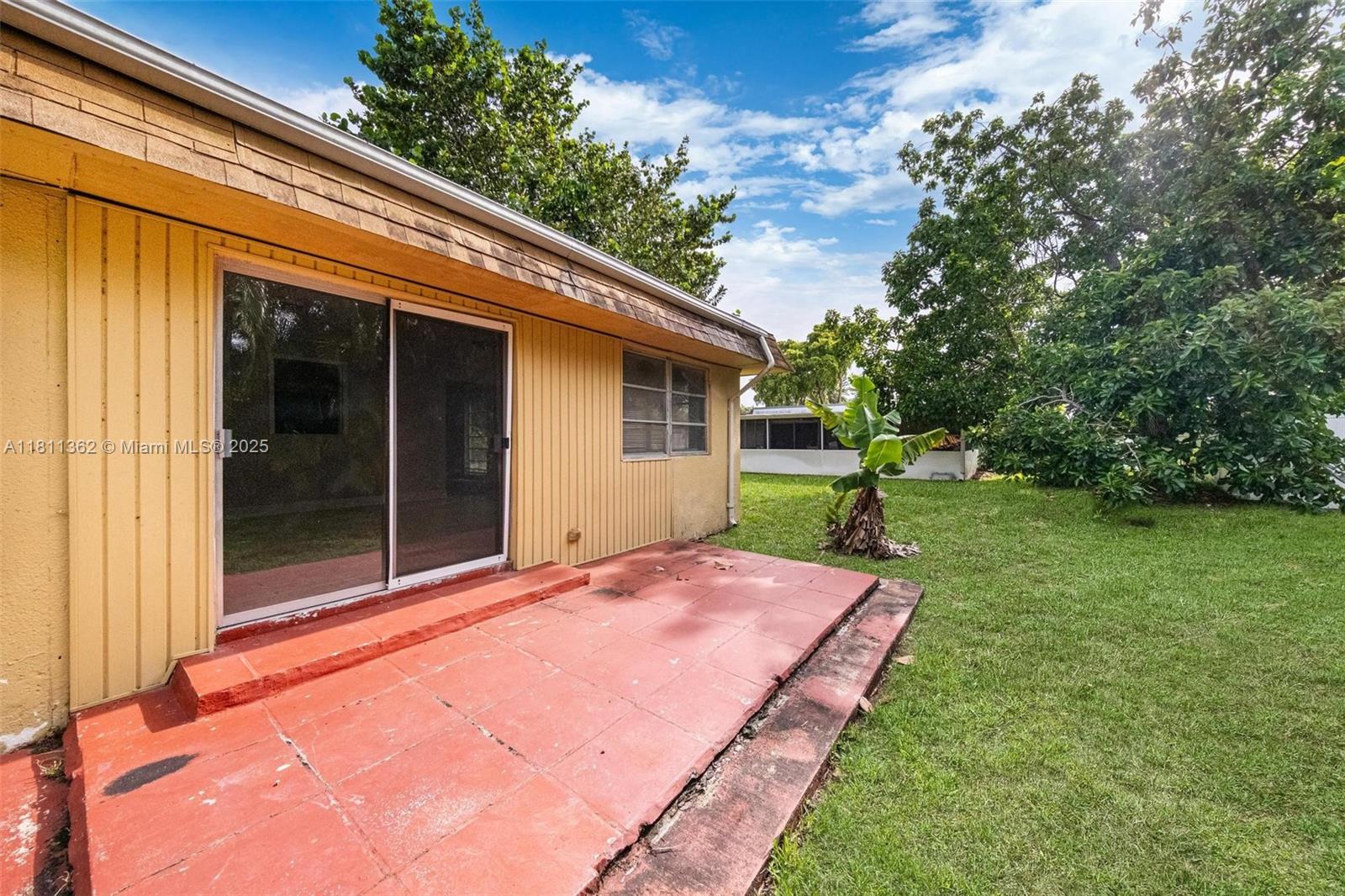 7019 NW 63rd St, Tamarac, Florida image 29