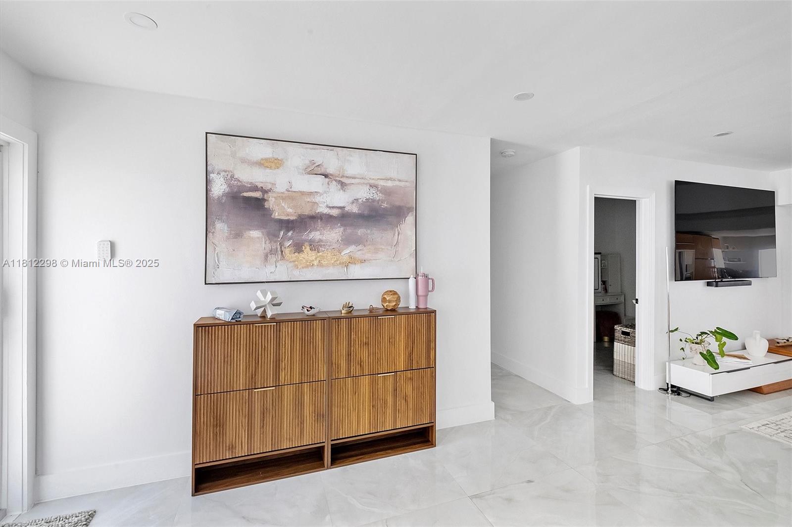 974 NE 145th St, North Miami, Florida image 24