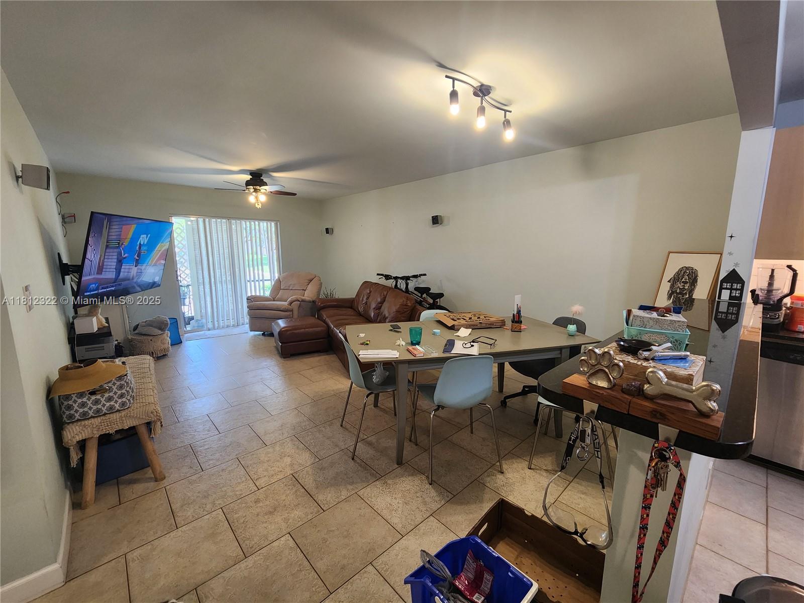 Residential, Coral Springs, Florida image 2