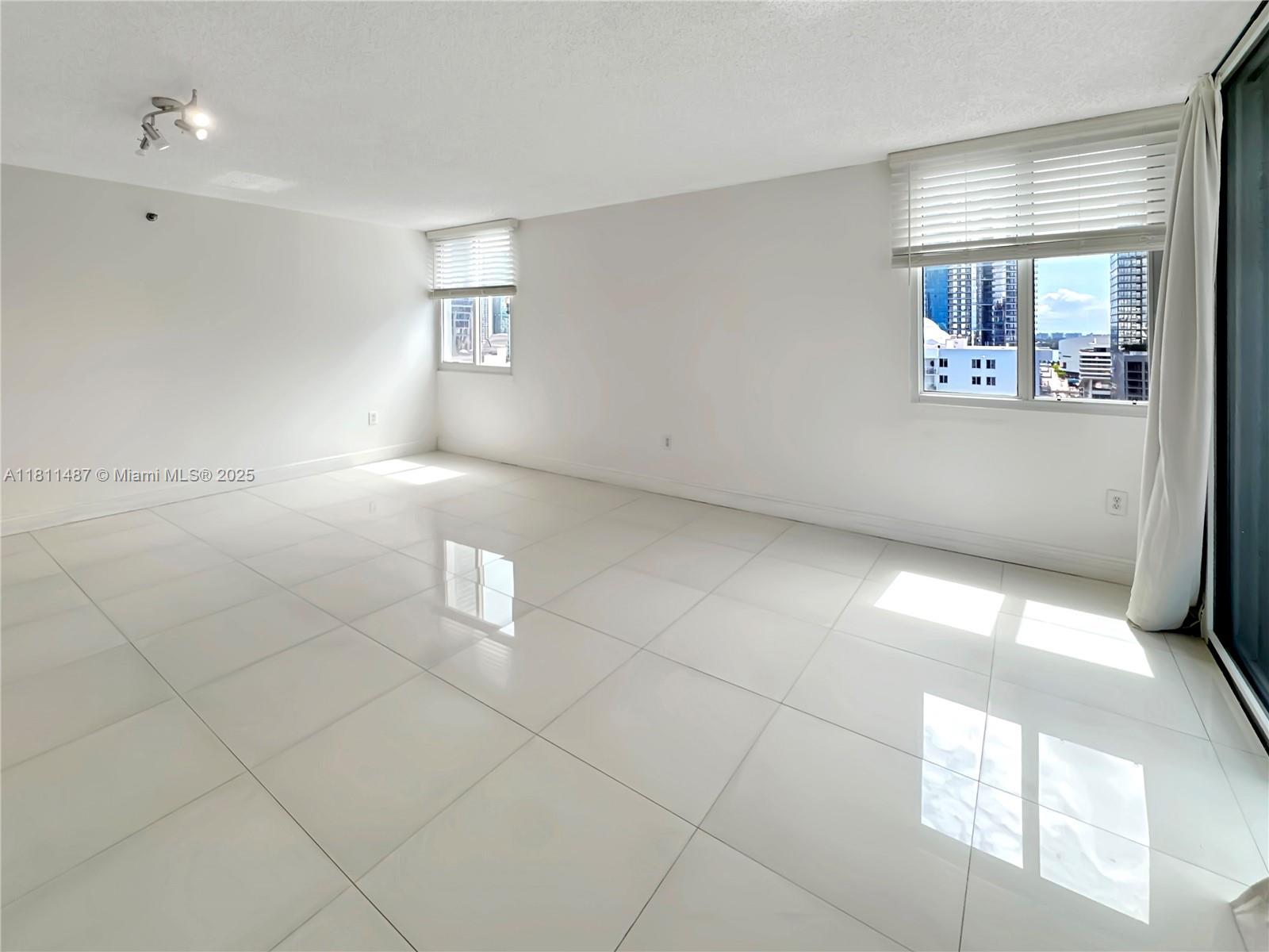 850 N Miami Ave W-1903