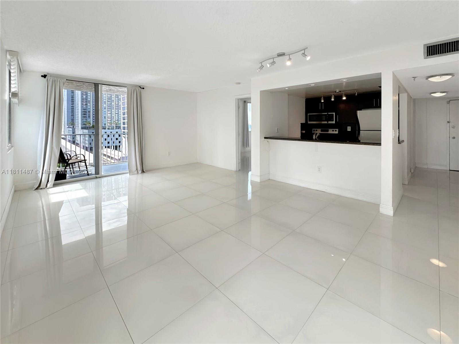 850 N Miami Ave W-1903