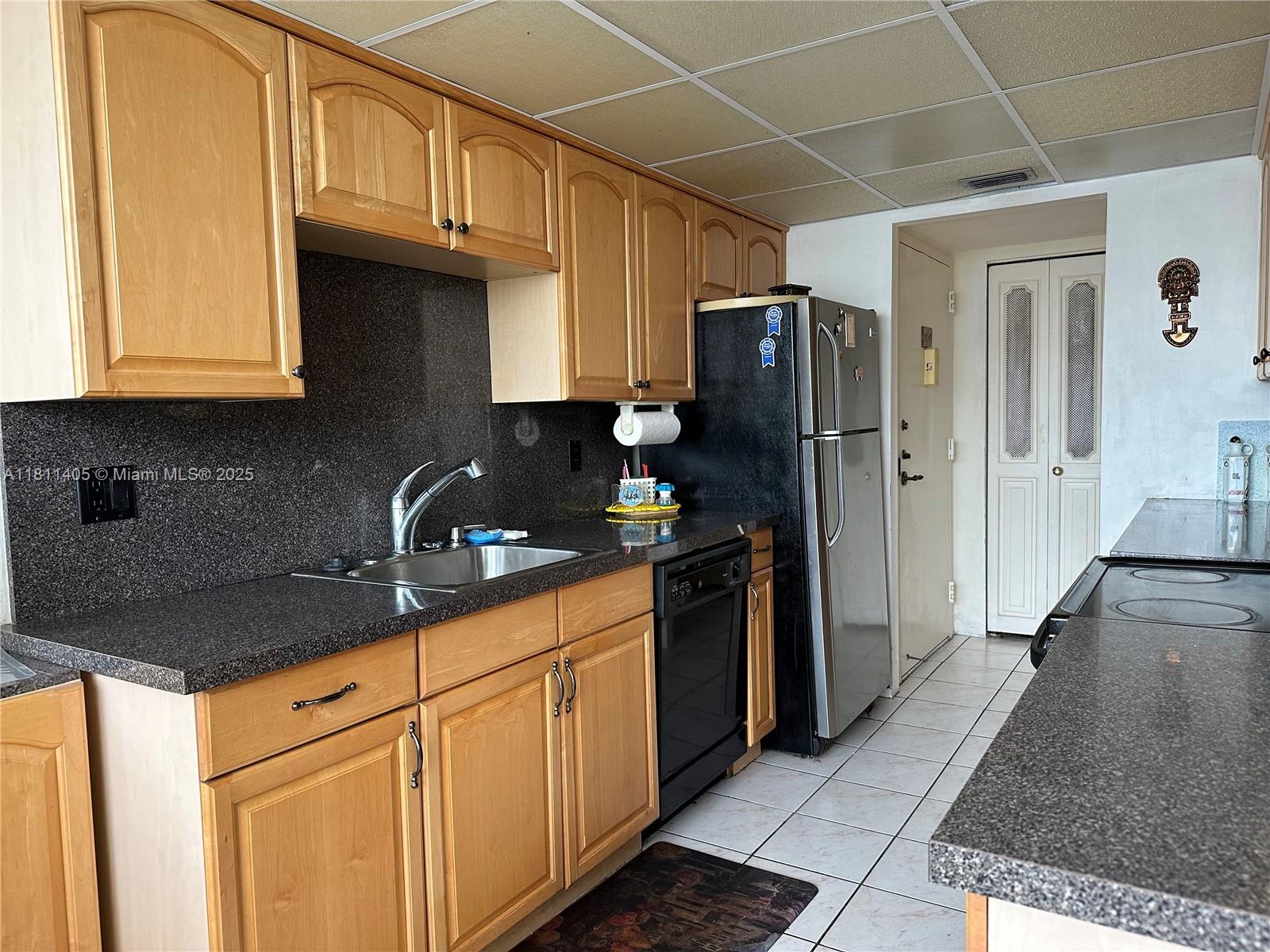 1100 NW Saint Charles Pl #411, Pembroke Pines, Florida image 17