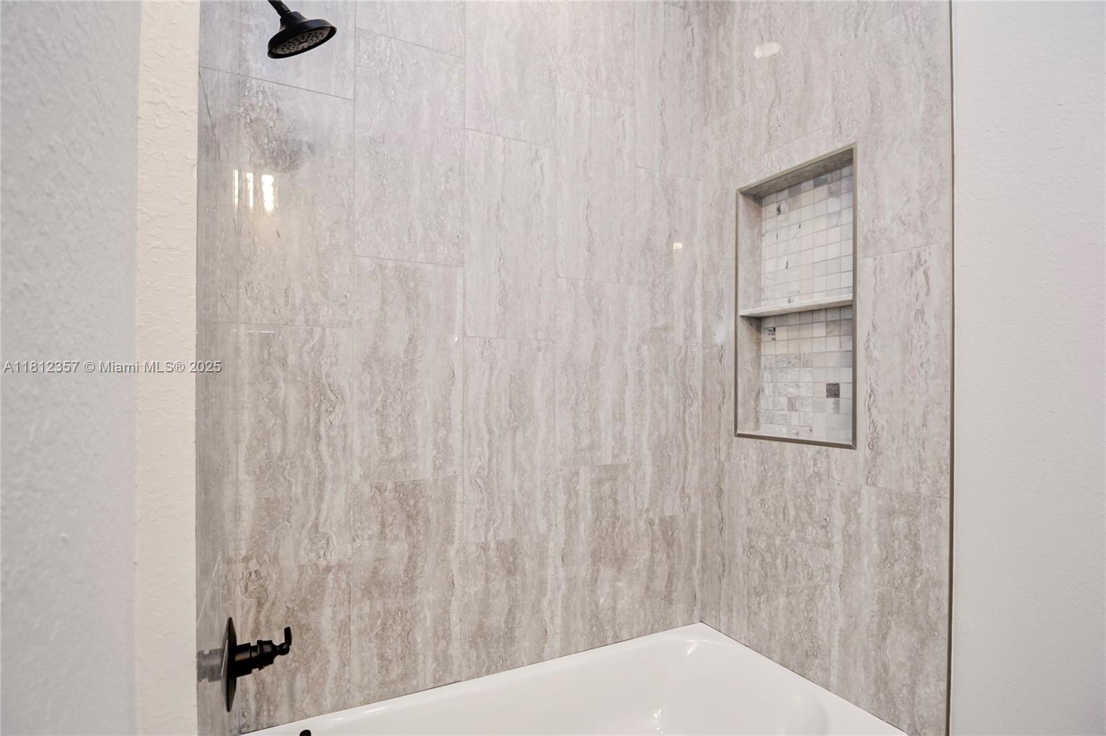 10450 NW 69th Ter, Doral, Florida image 25