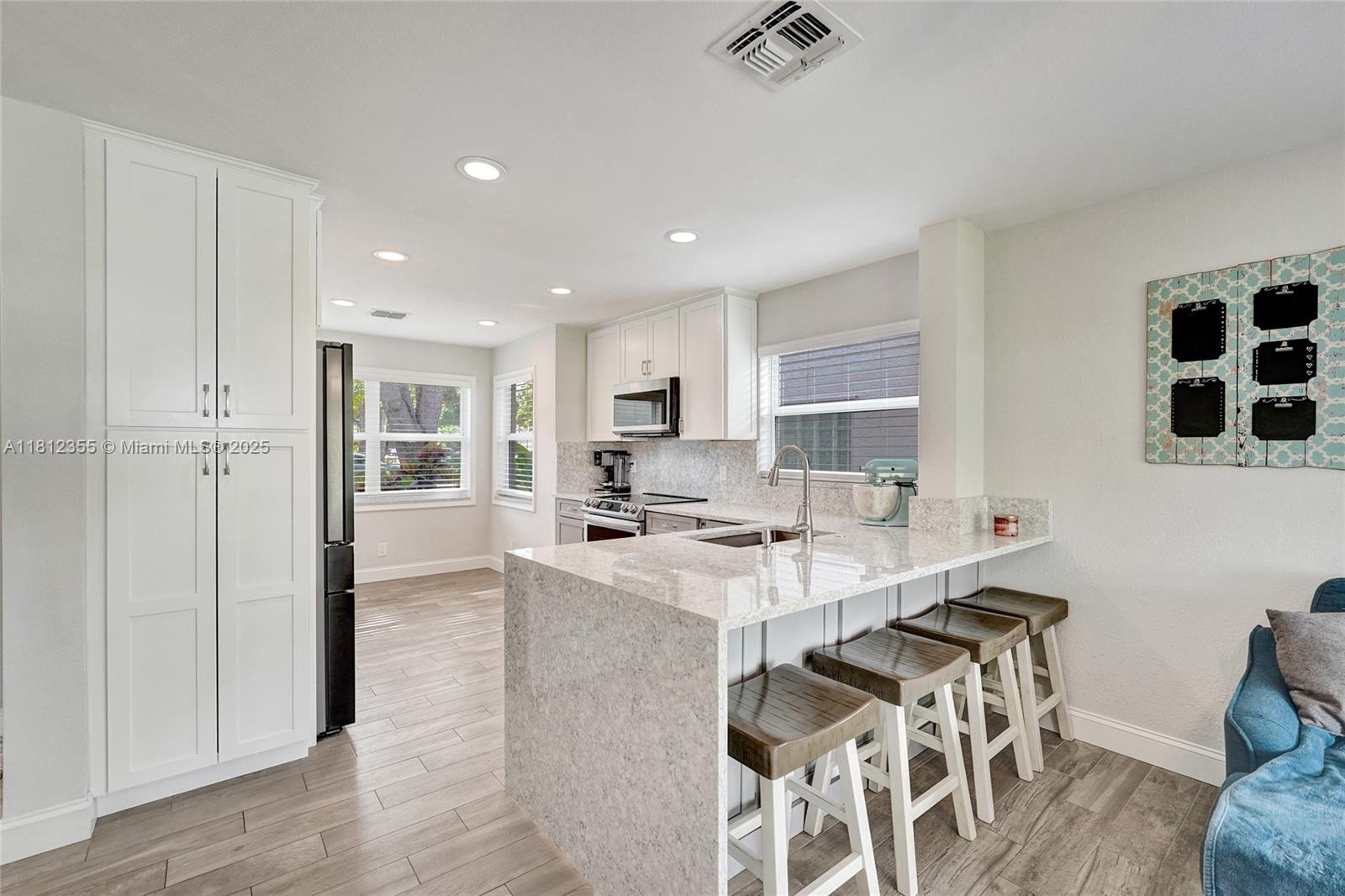 2791 Oak Park Cir, Davie, Florida image 17