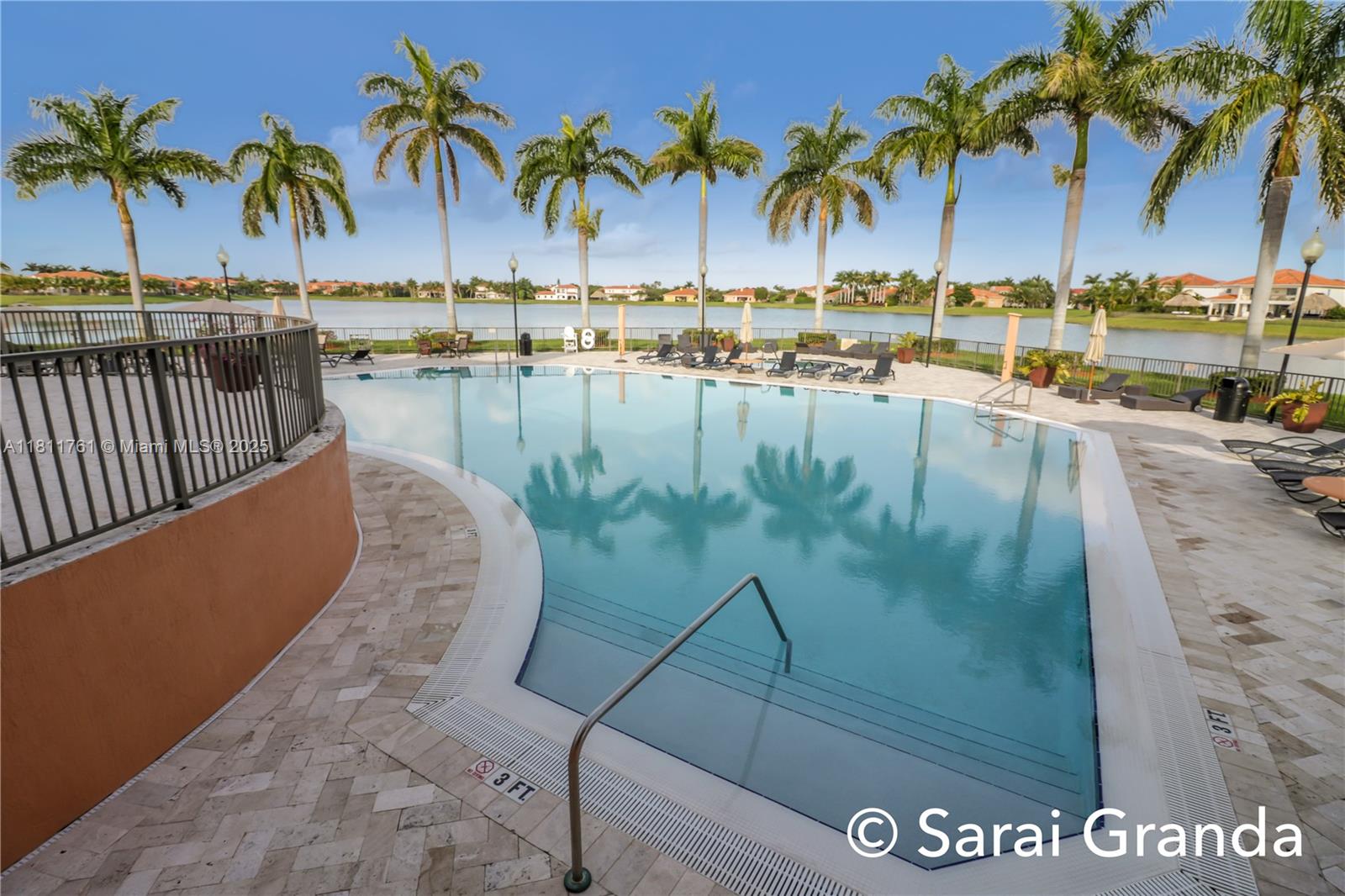 7855 SW 195th Ter, Cutler Bay, Florida image 12