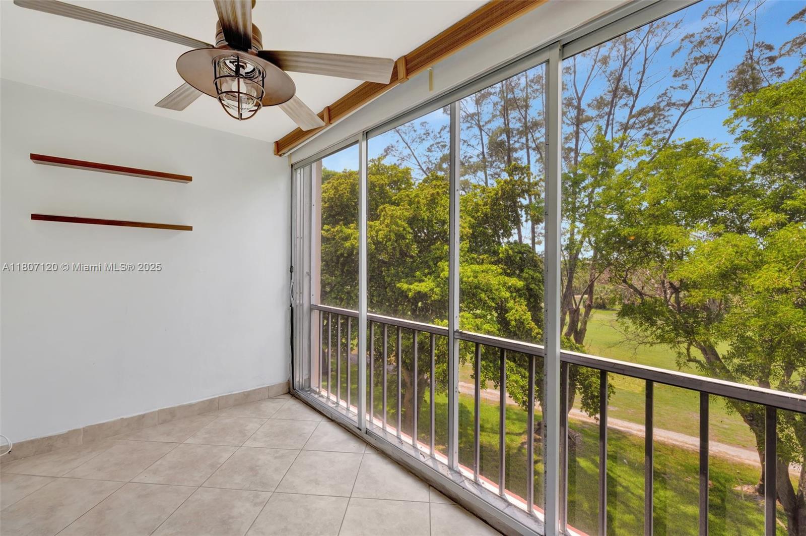 1055 Country Club Dr #406, Margate, Florida image 13