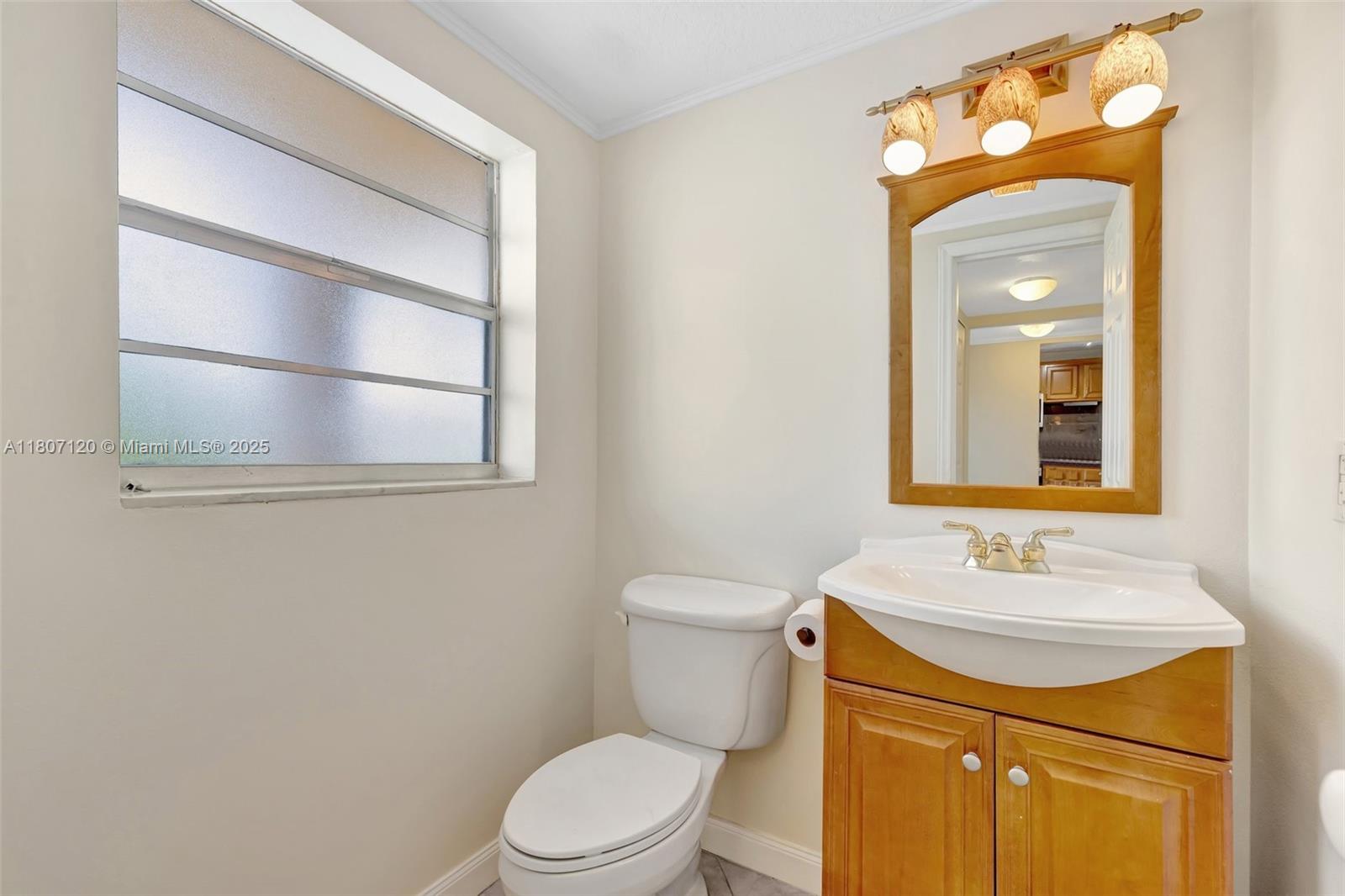 1055 Country Club Dr #406, Margate, Florida image 25