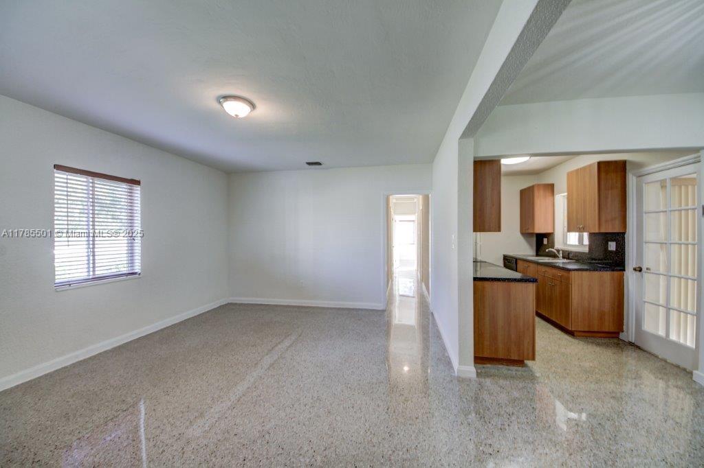 1498 NE 178th St, North Miami Beach, Florida image 5