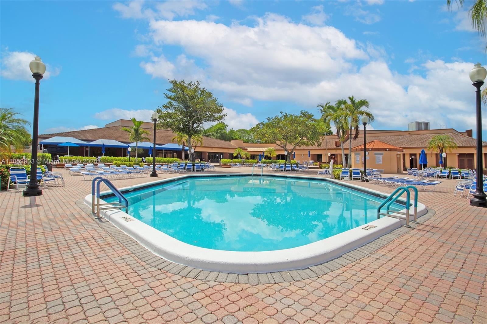 2801 N Pine Island Rd #204, Sunrise, Florida image 39
