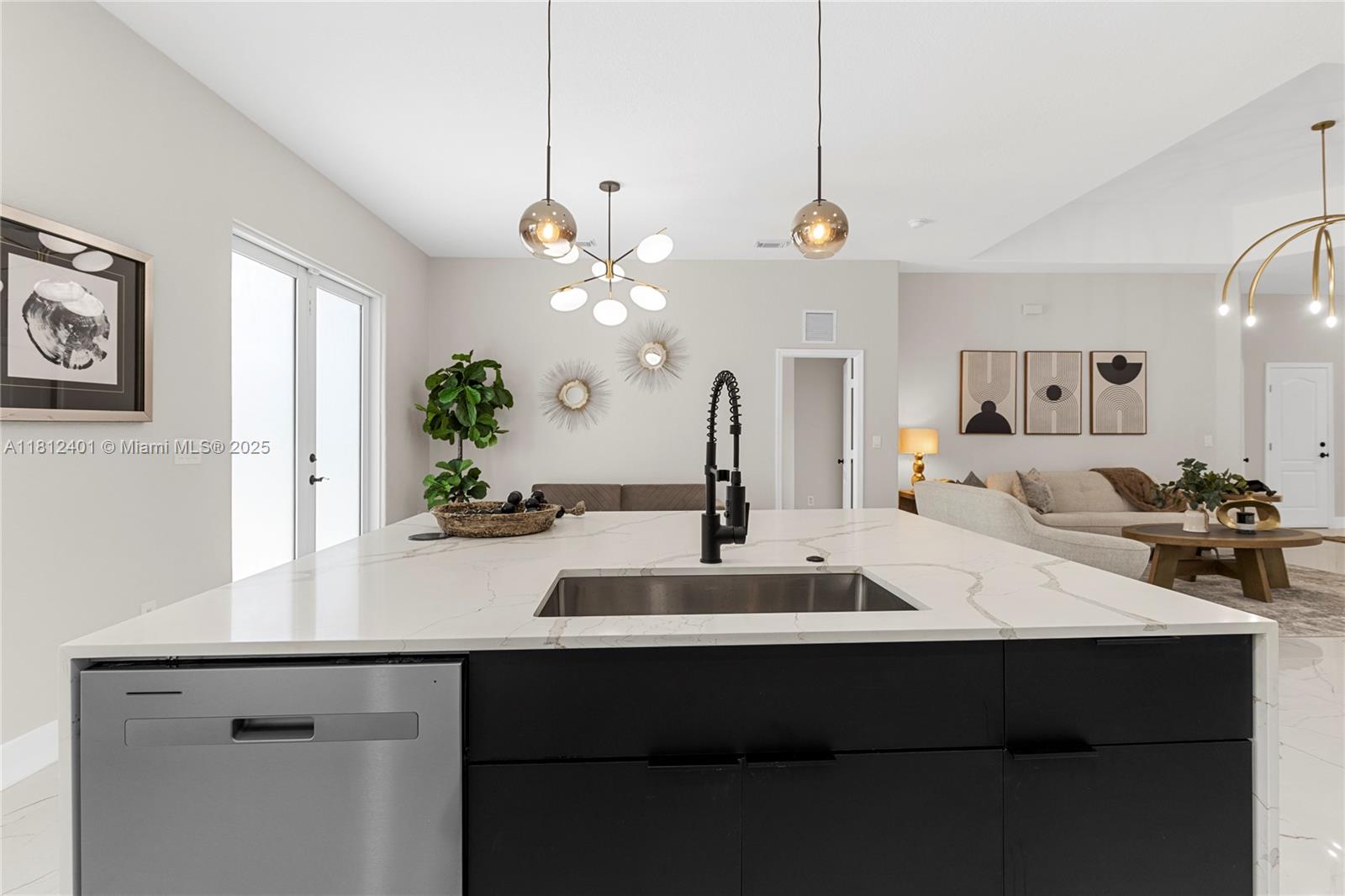 8887 NW 139th Ter, Miami Lakes, Florida image 19