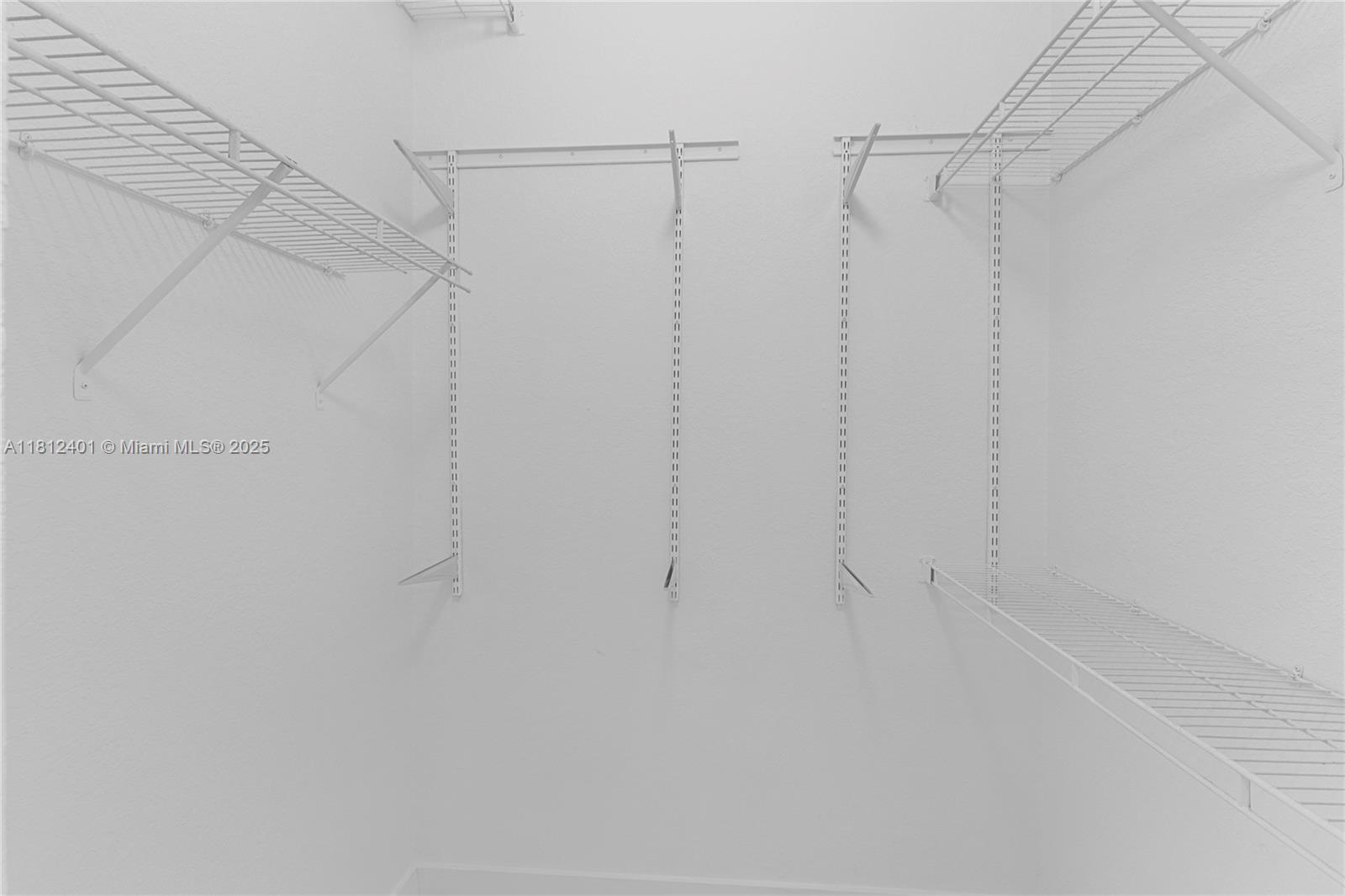 8887 NW 139th Ter, Miami Lakes, Florida image 28