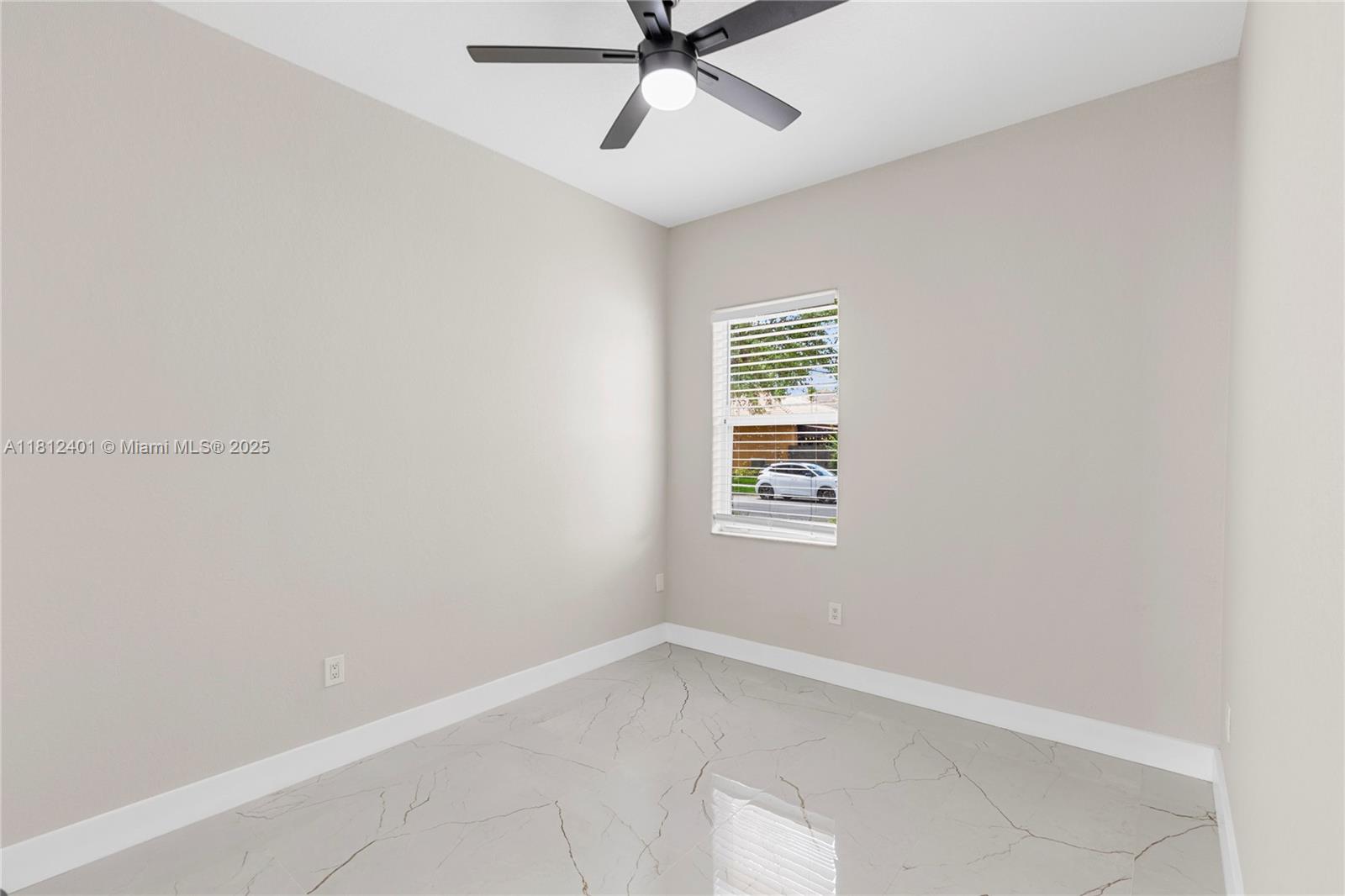 8887 NW 139th Ter, Miami Lakes, Florida image 41