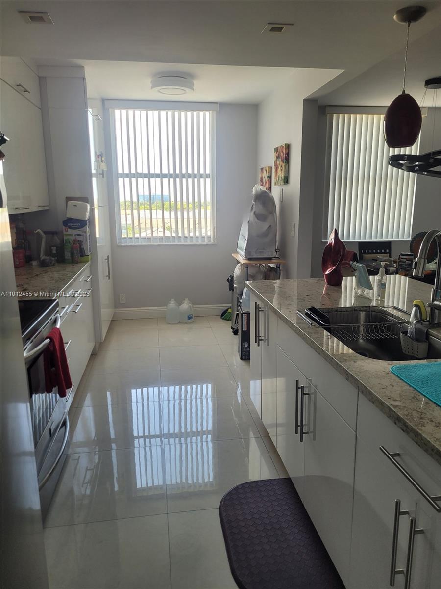4330 Hillcrest Dr #619, Hollywood, Florida image 4
